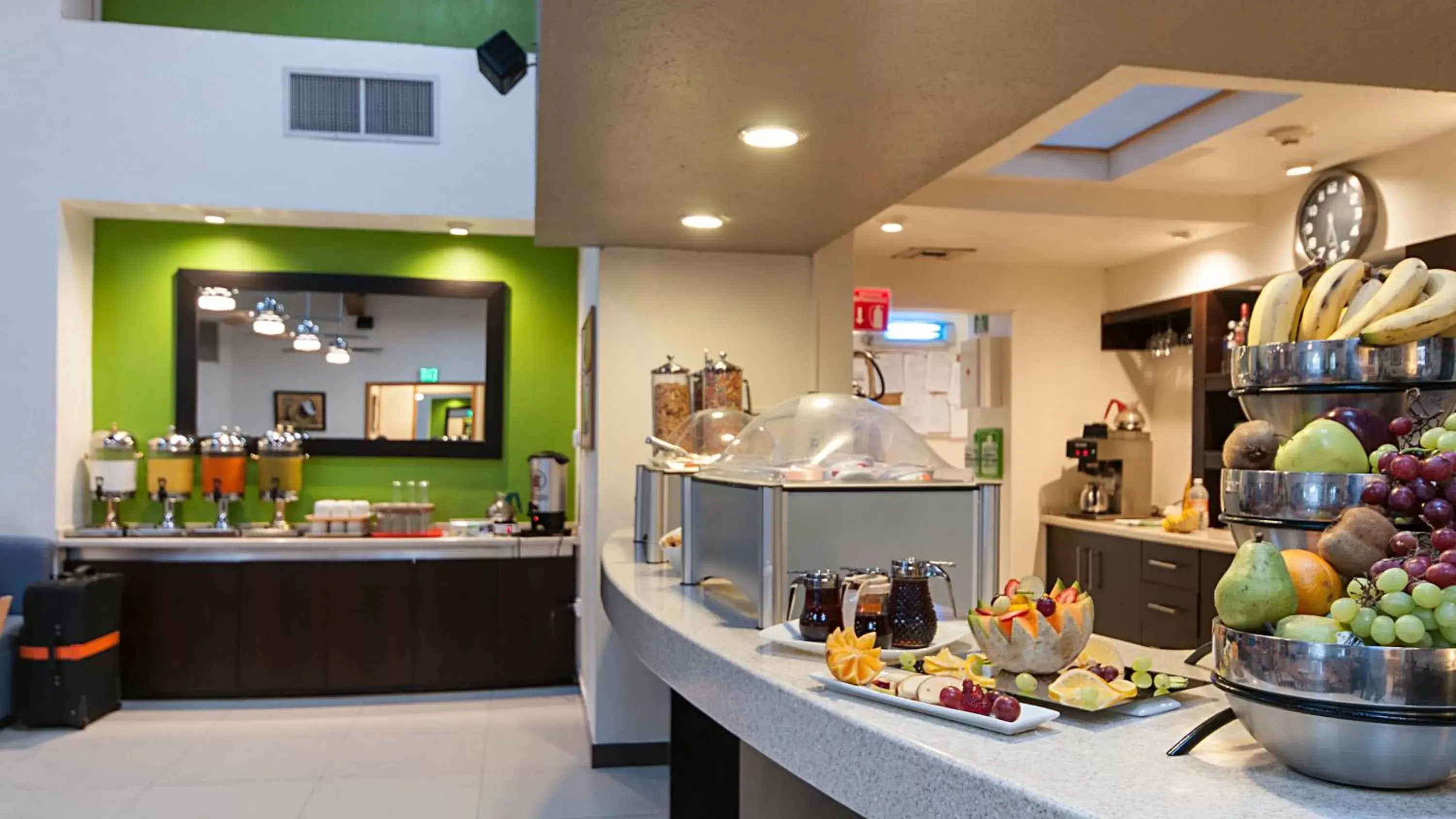 Restaurant/Places to Eat in Holiday Inn Hotel & Suites Chihuahua, an IHG Hotel