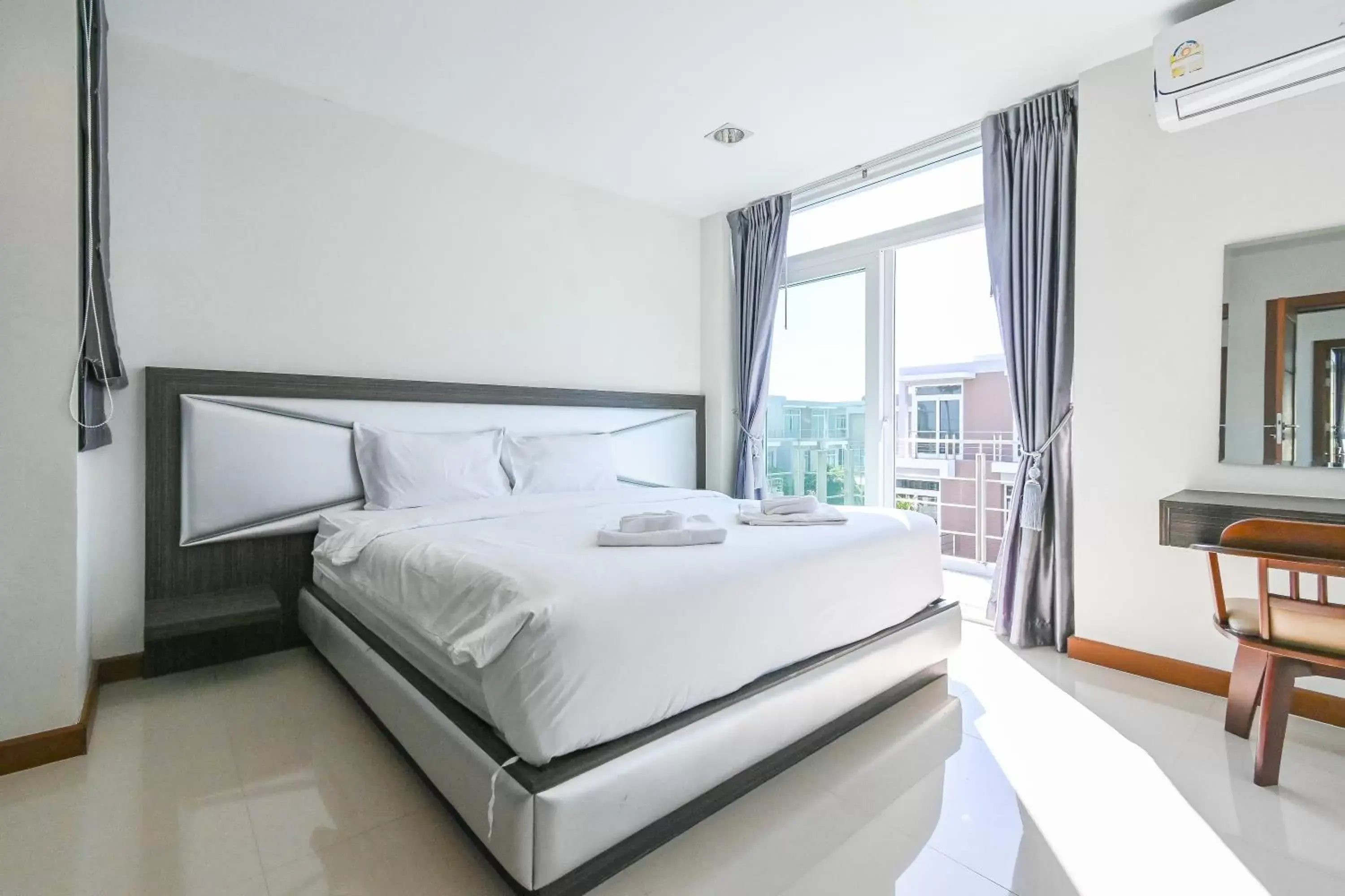 Bed in Golden Sea Hua Hin - SHA Extra Plus Bed in Golden Sea Hua Hin - SHA Extra Plus