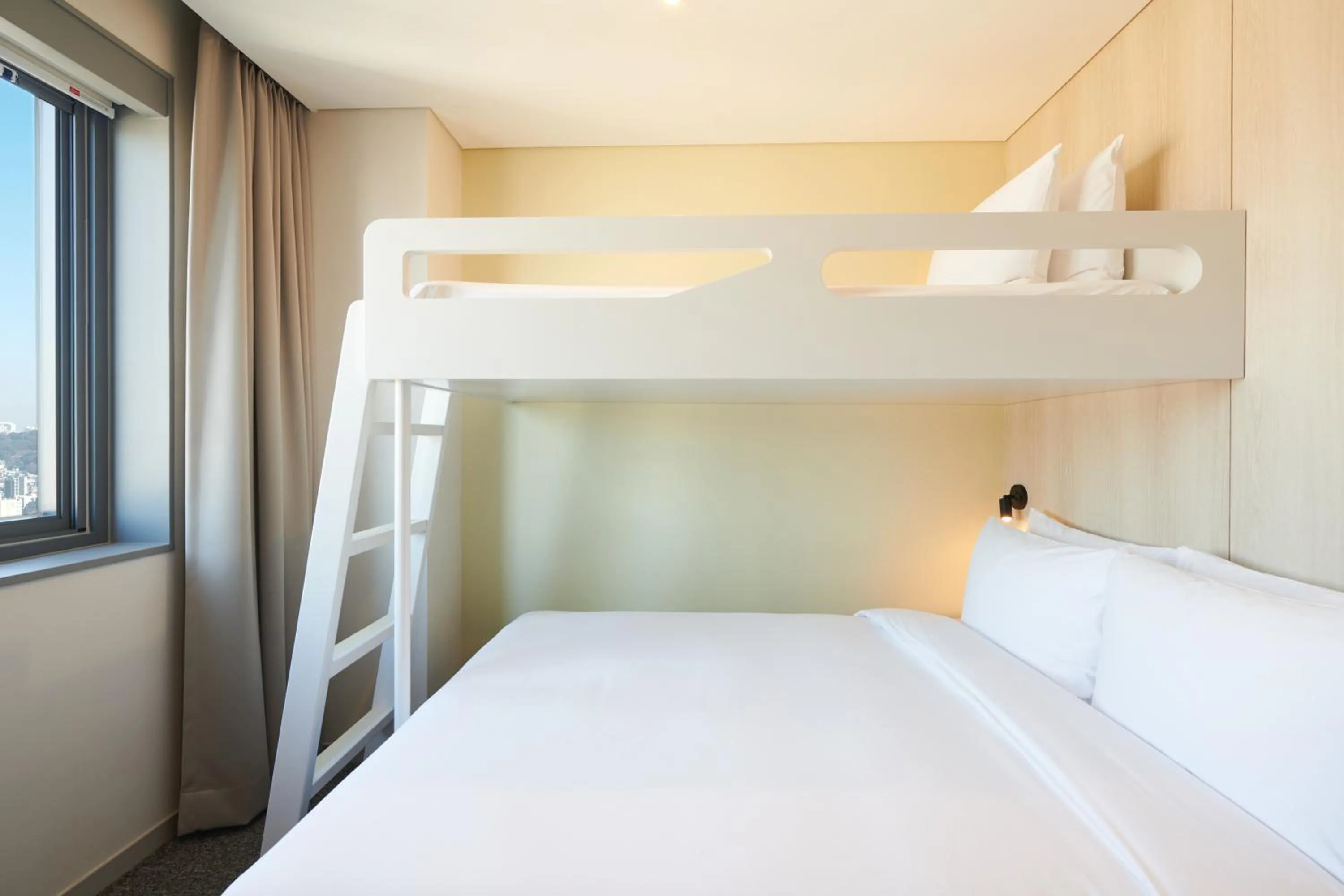 Bed in Nine Tree by Parnas Seoul Dongdaemun