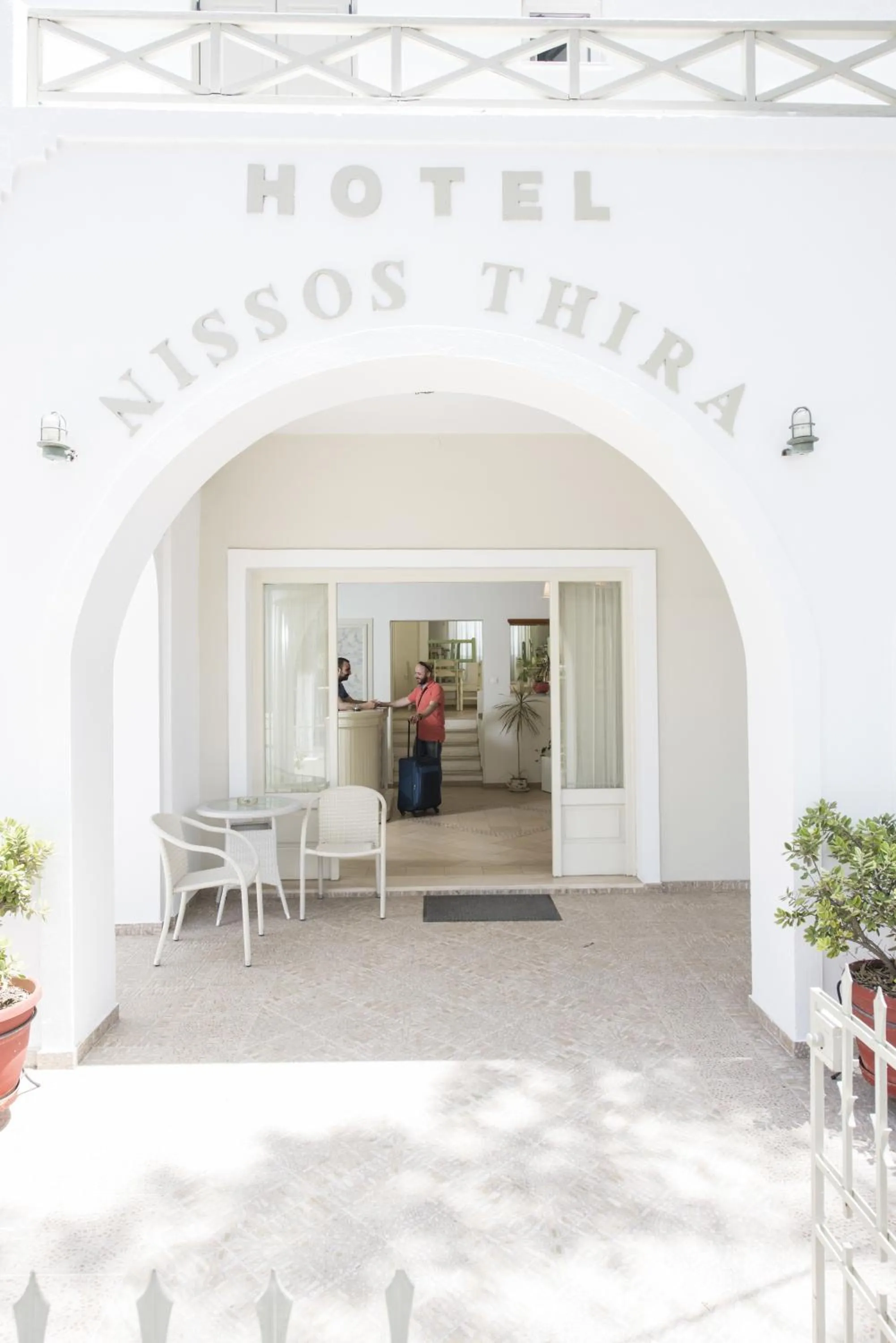 Facade/entrance in Nissos Thira