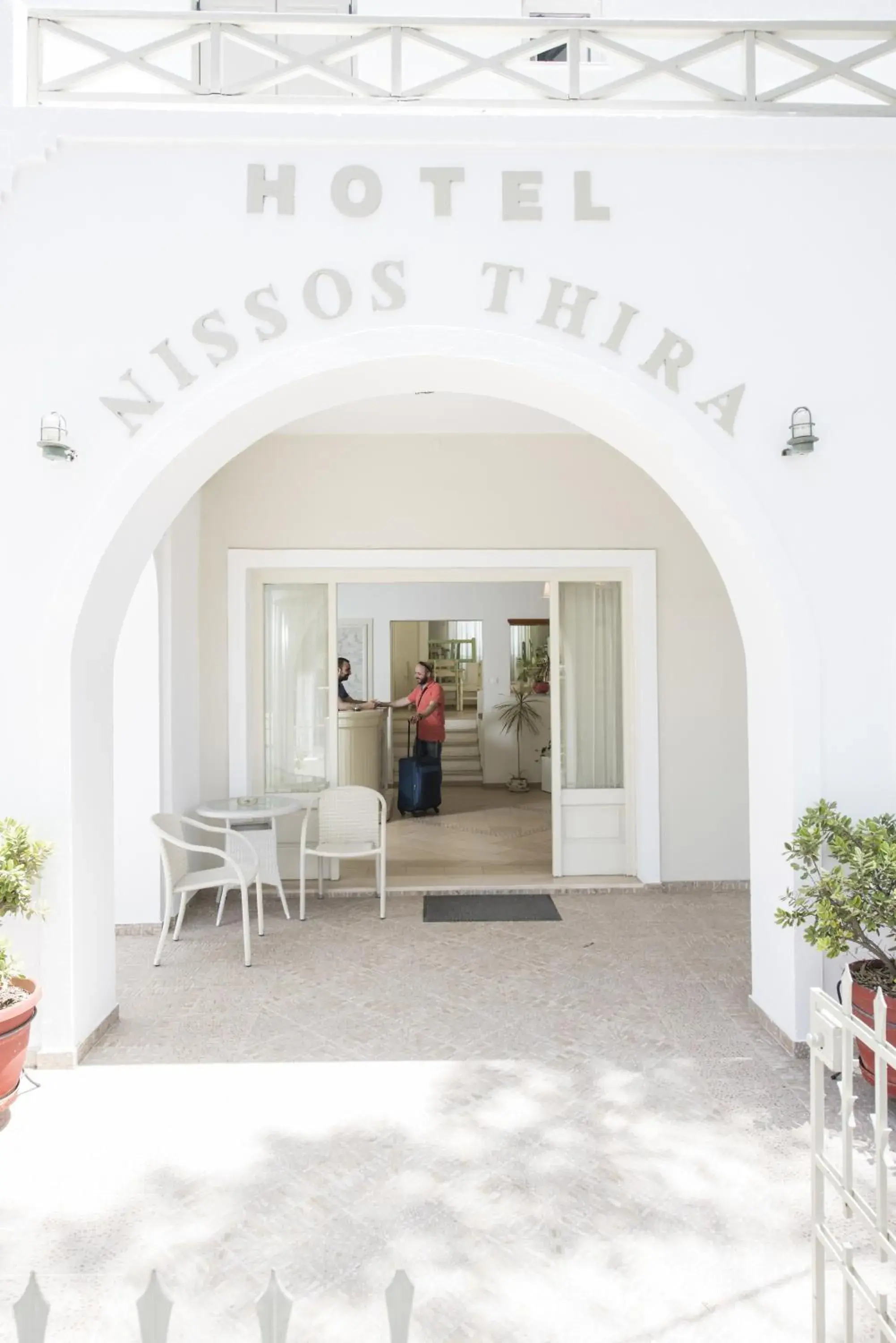 Facade/entrance in Nissos Thira