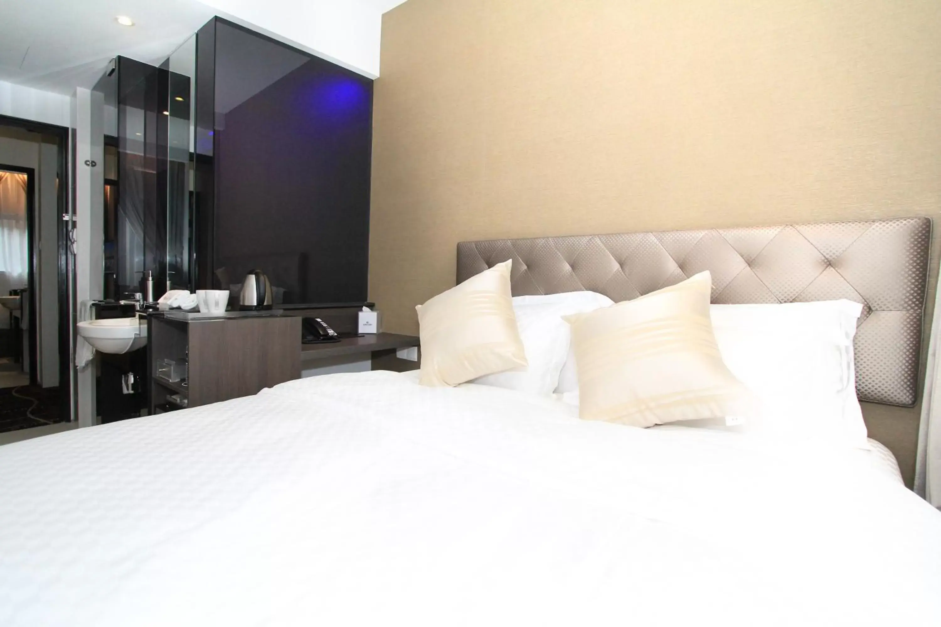 Bed in Arton Boutique Hotel