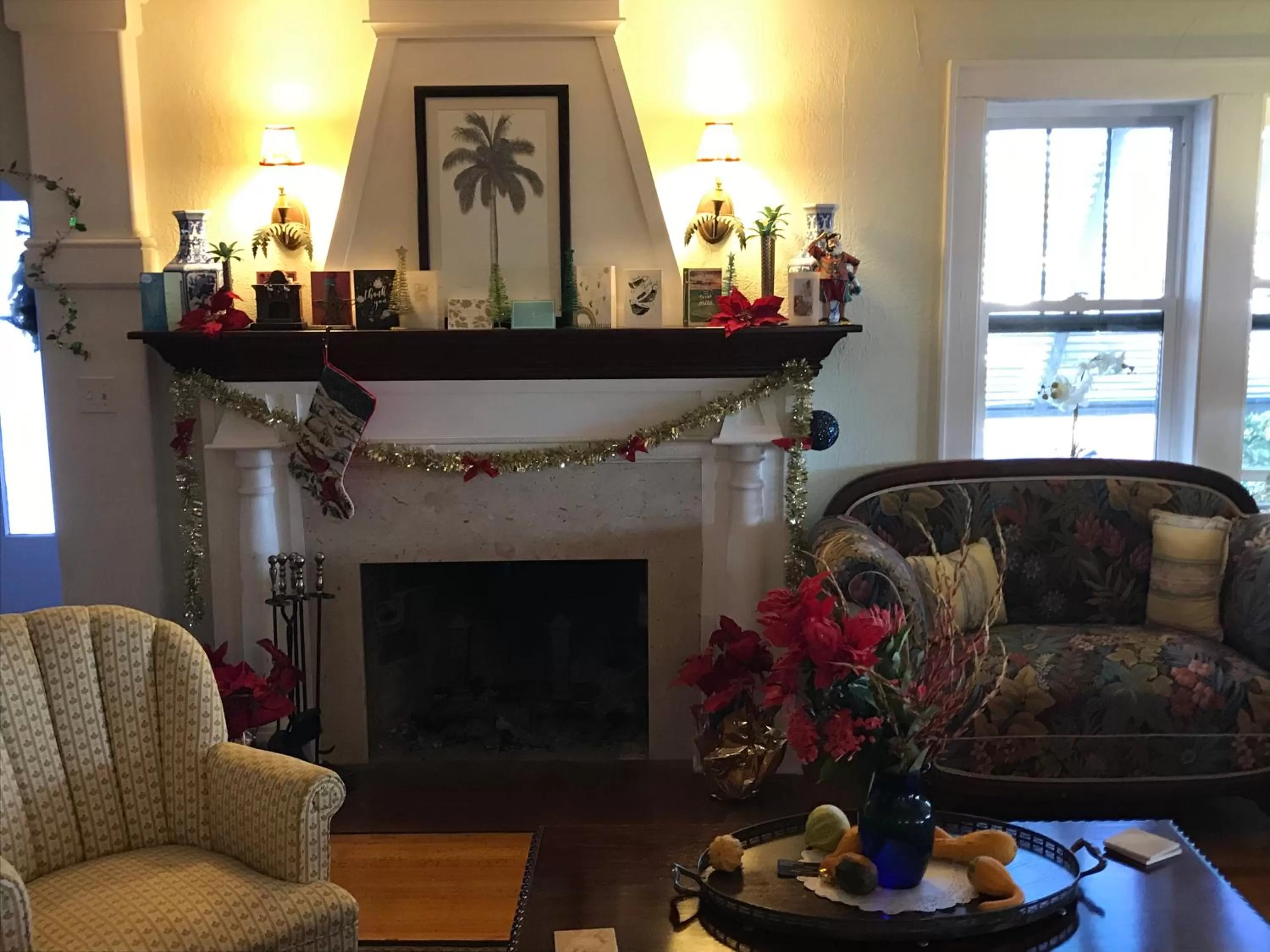 Living room, Seating Area in Sea Breeze Manor Inn