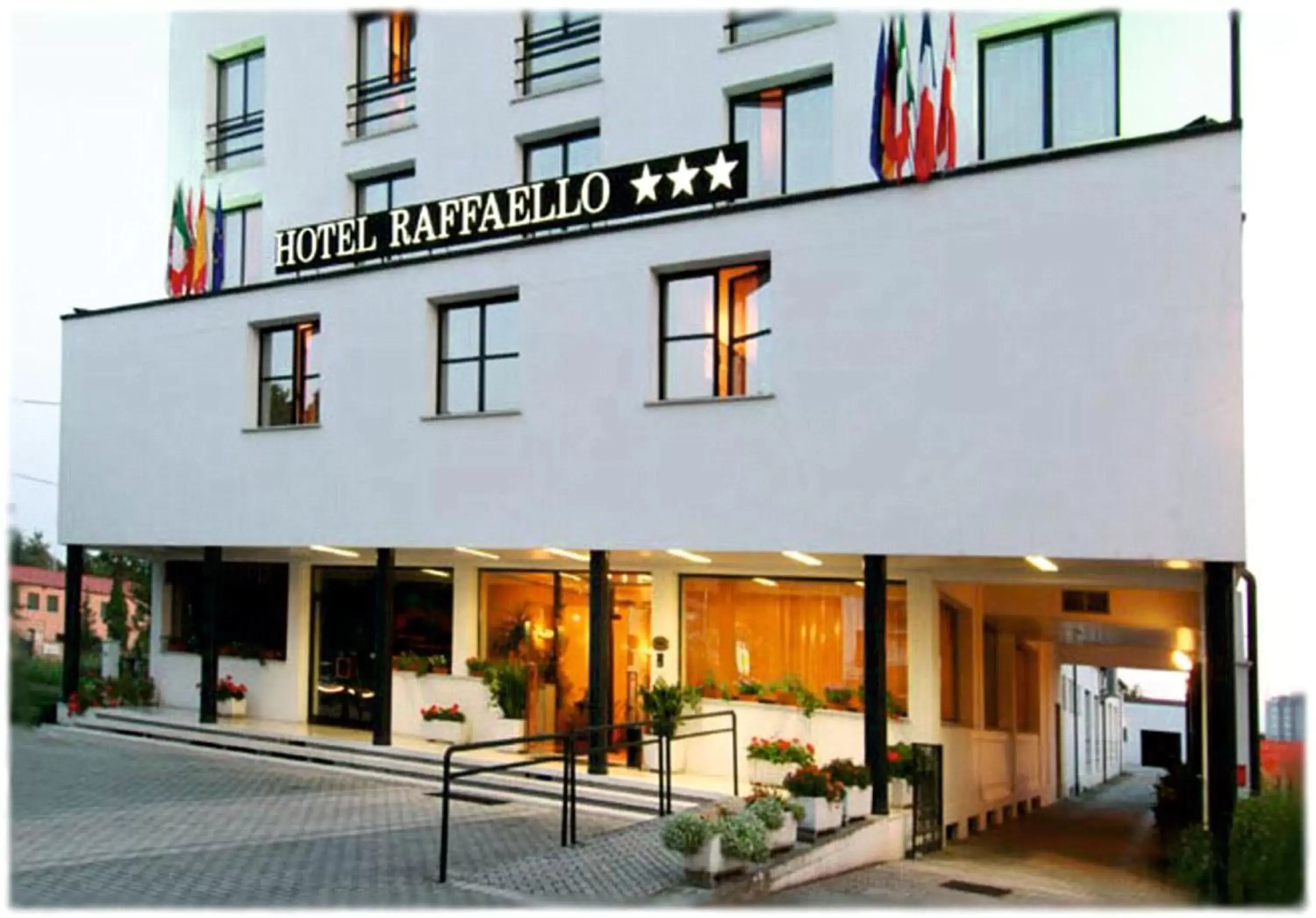 Facade/entrance in Hotel Raffaello