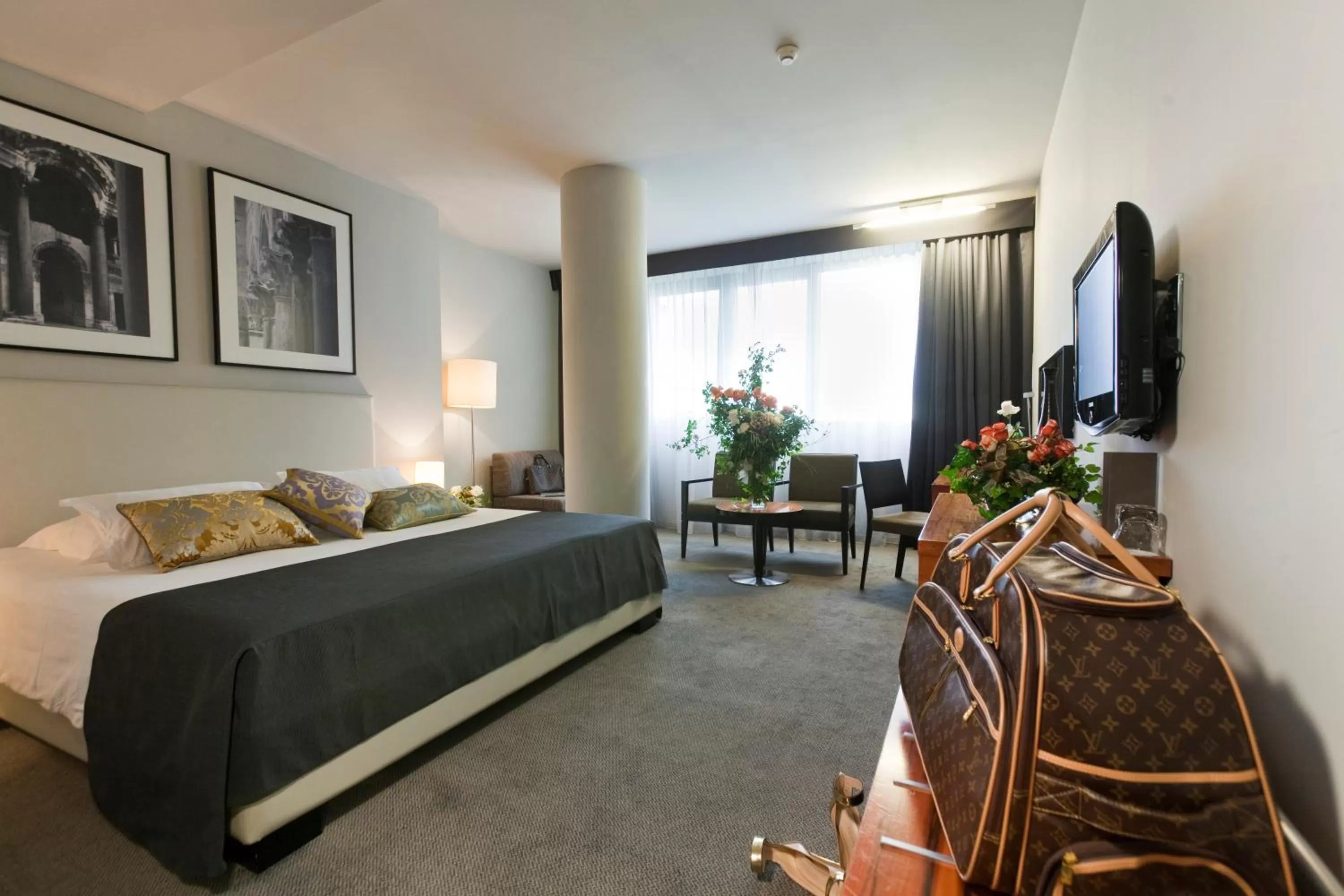 Photo of the whole room in Hotel Atrium