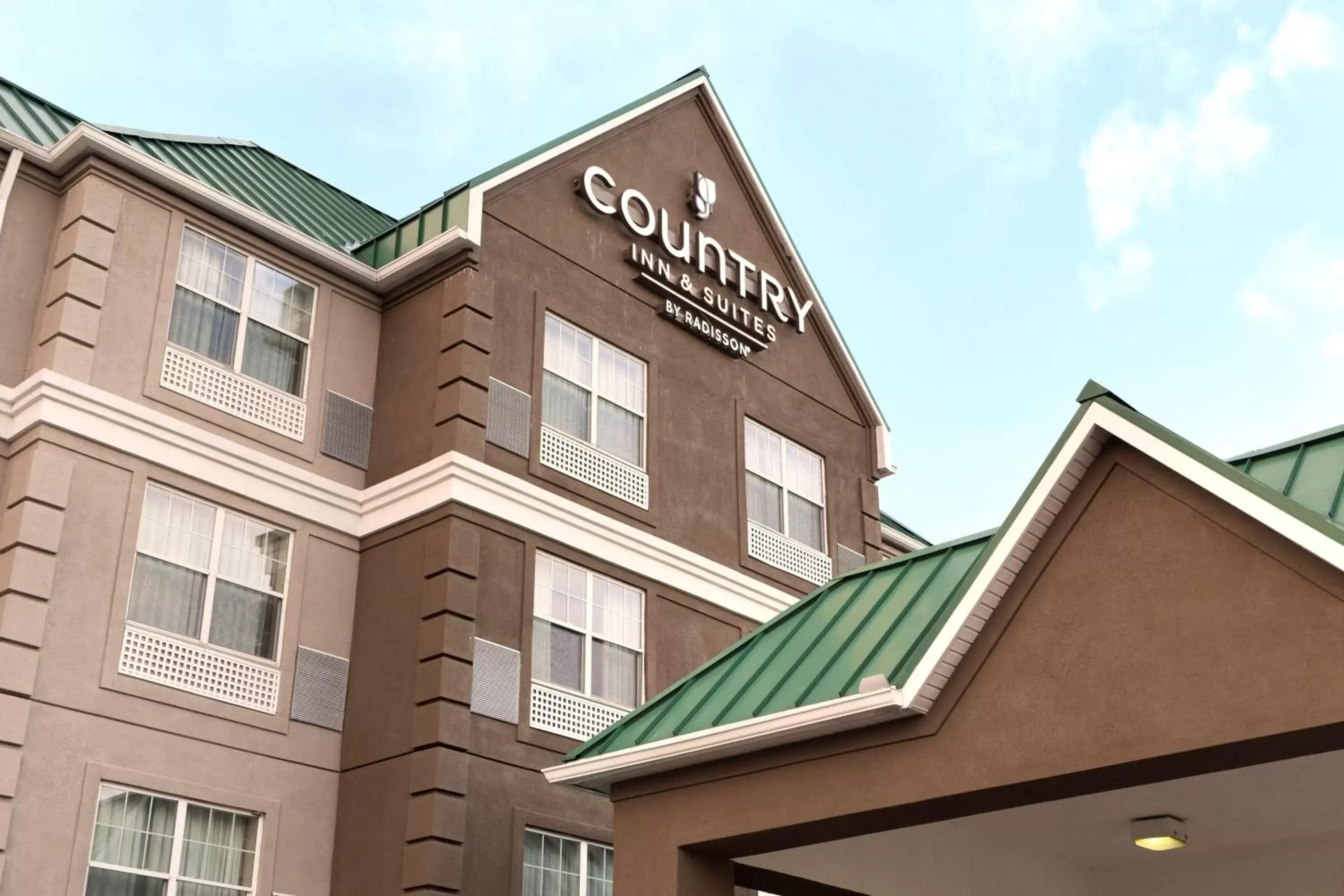 Property building in Country Inn & Suites by Radisson, Georgetown, KY