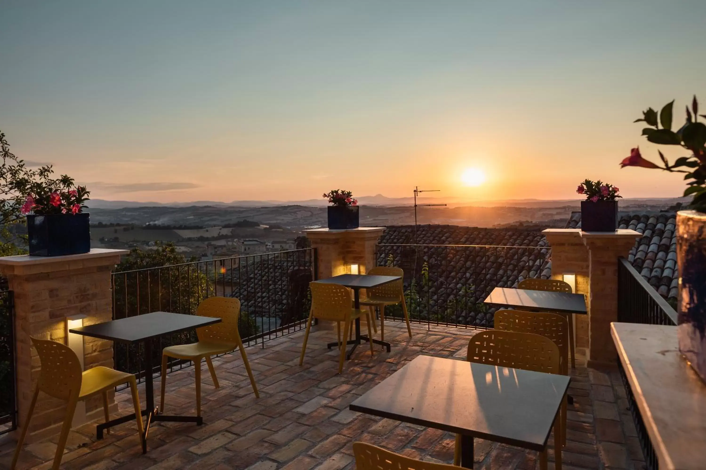 Property building, Sunrise/Sunset in OGNISSANTI GuestHouse & Suites