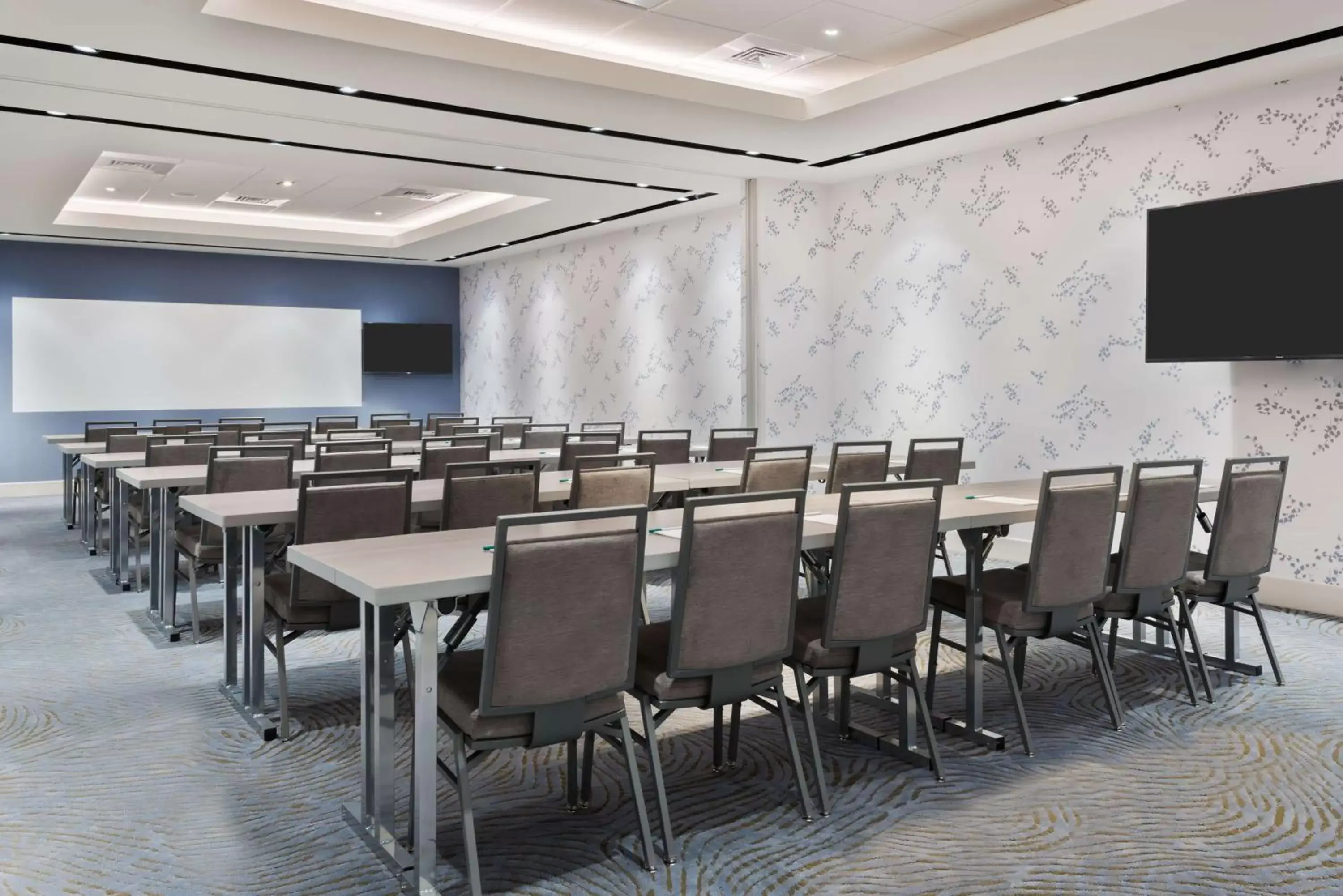 Meeting/conference room in Homewood Suites by Hilton Sarasota-Lakewood Ranch