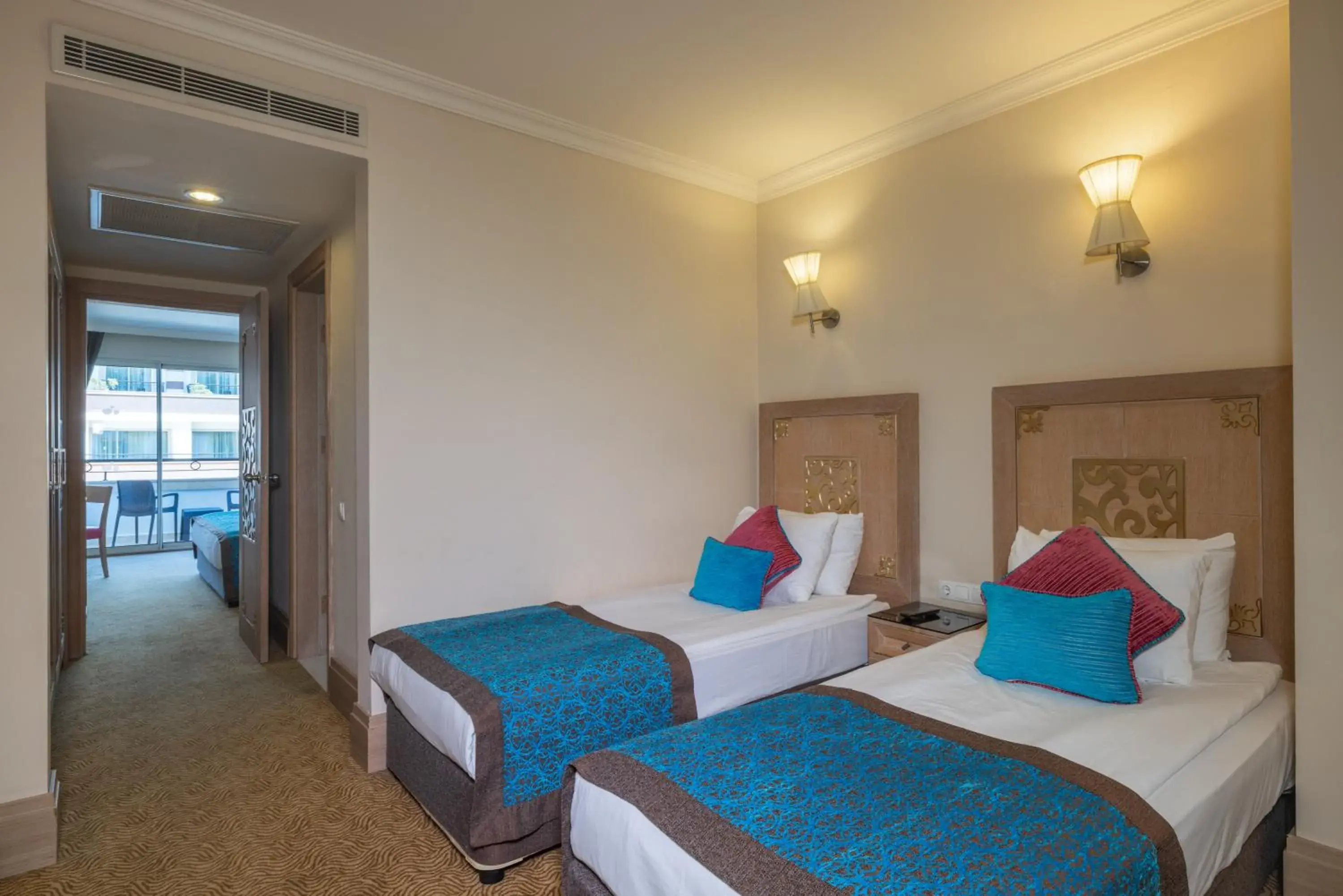 Property building, Bed in Crystal De Luxe Resort & Spa - All Inclusive