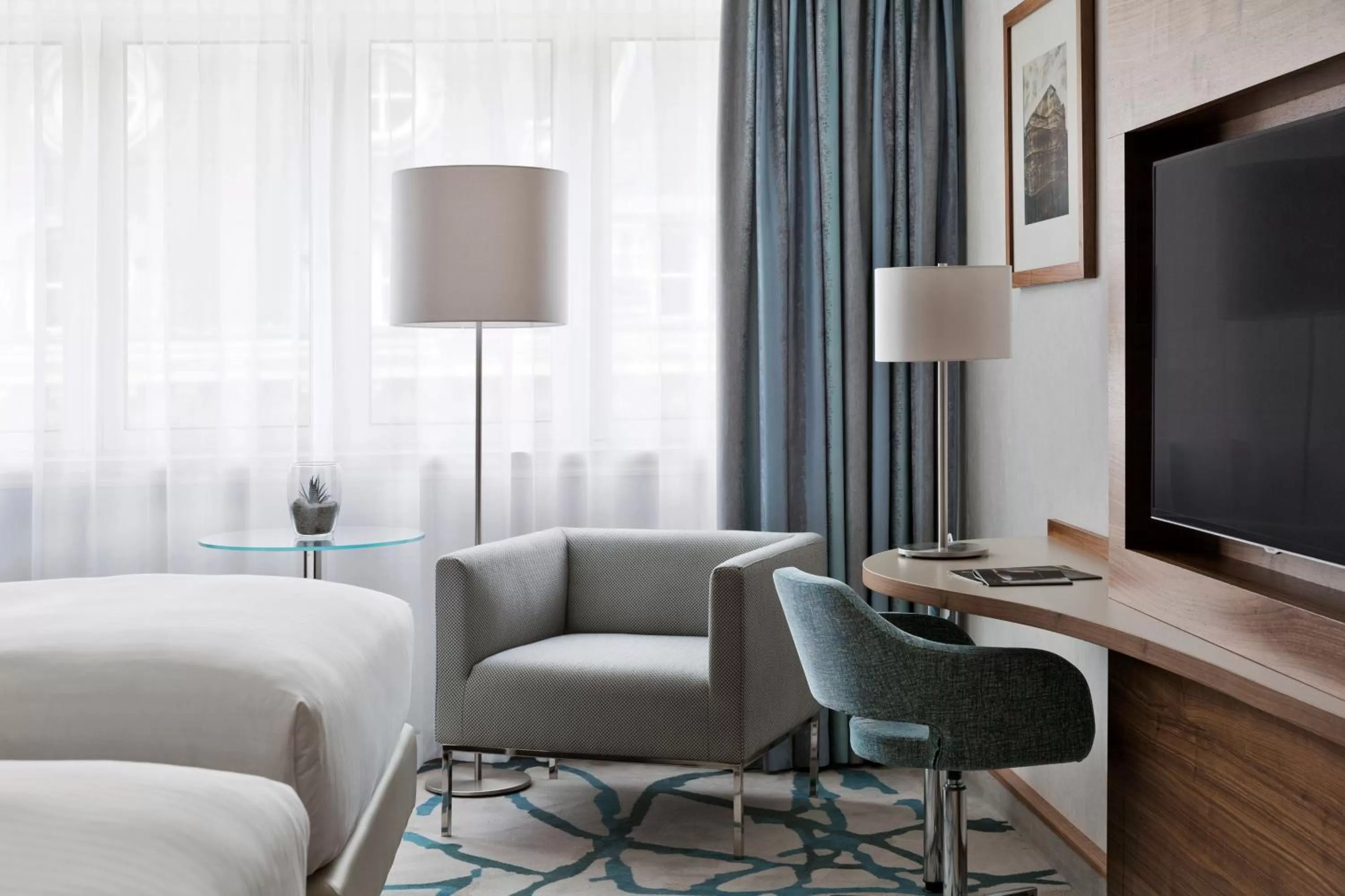 Photo of the whole room in Vienna Marriott Hotel