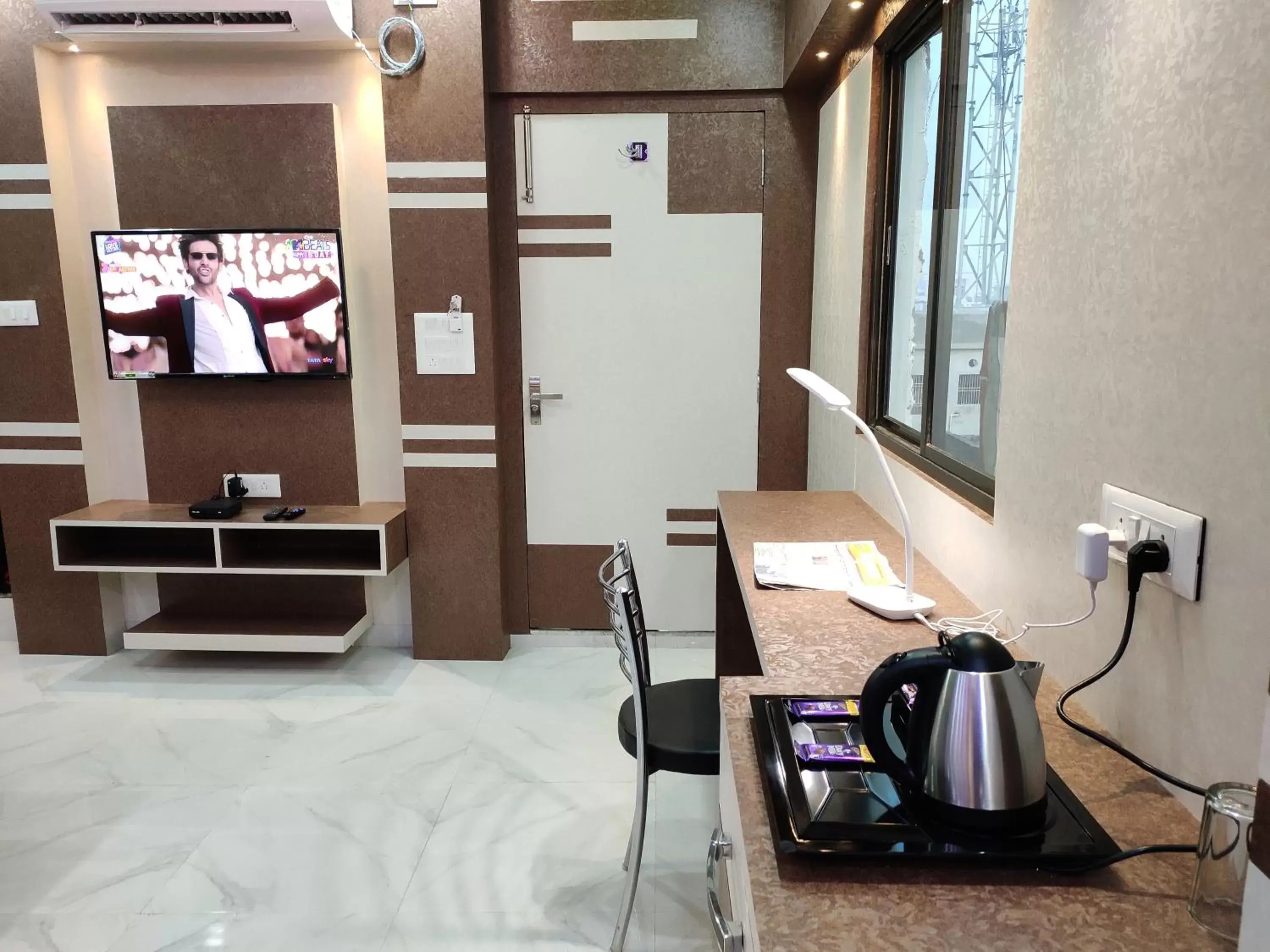 Executive Suite in HOTEL CENTRAL SQUARE "A Couple Friendly Hotel" Executive Suite in HOTEL CENTRAL SQUARE "A Couple Friendly Hotel"