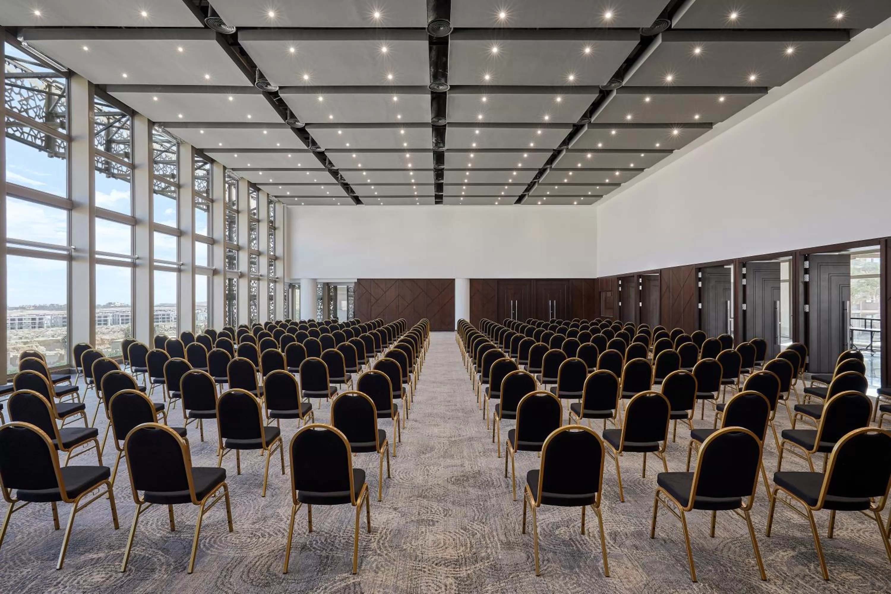 Business facilities in Hyatt Regency Cairo West