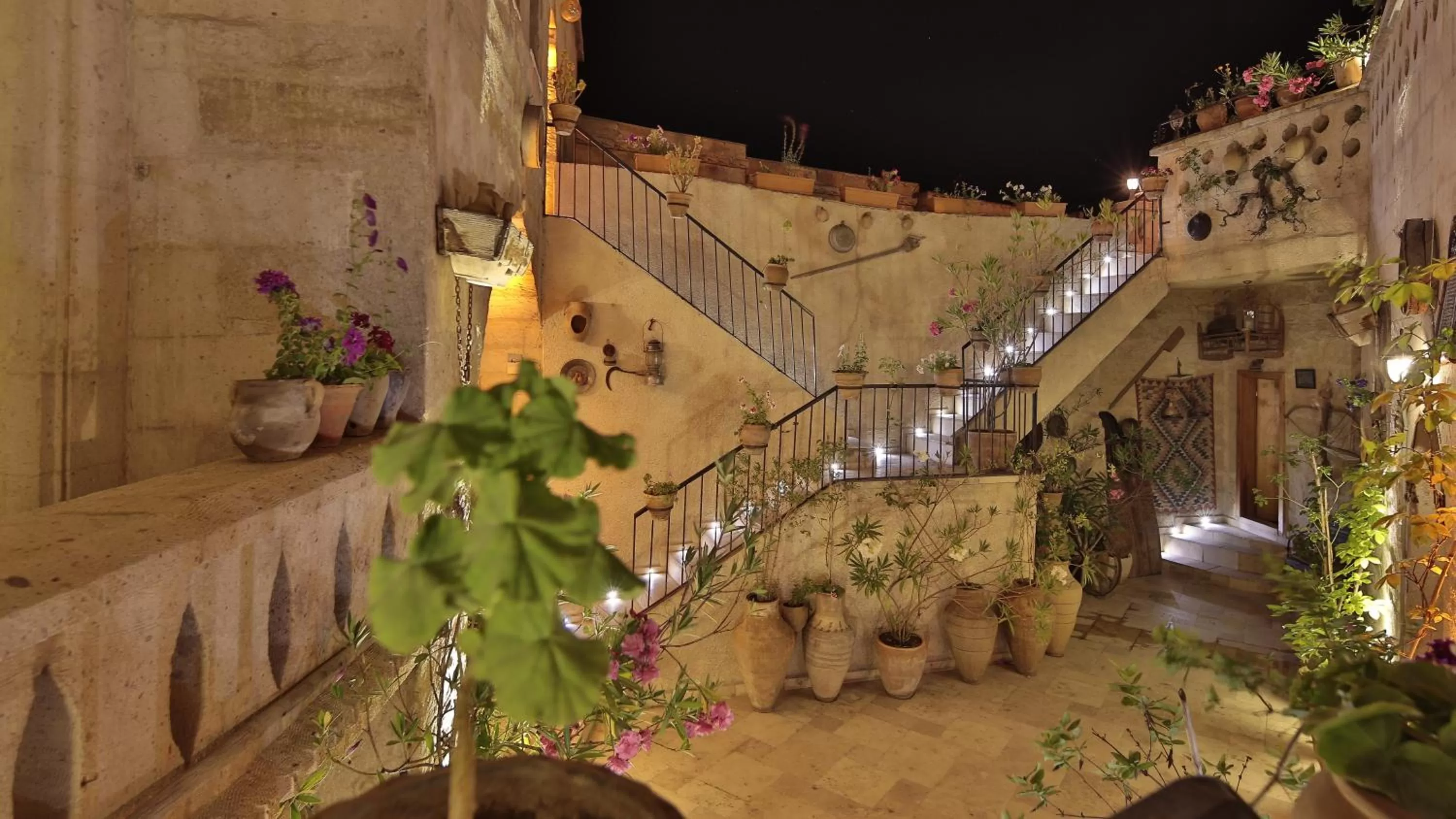 Garden view in Kookaburra Hotel