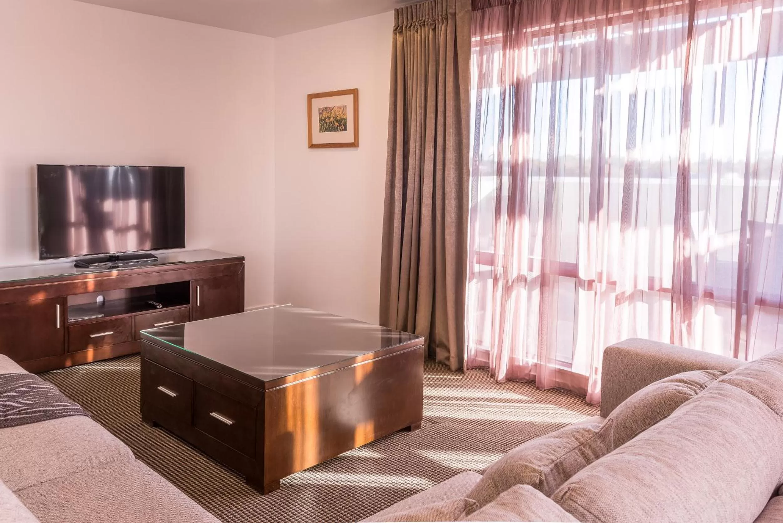 TV and multimedia in Fino Hotel & Suites