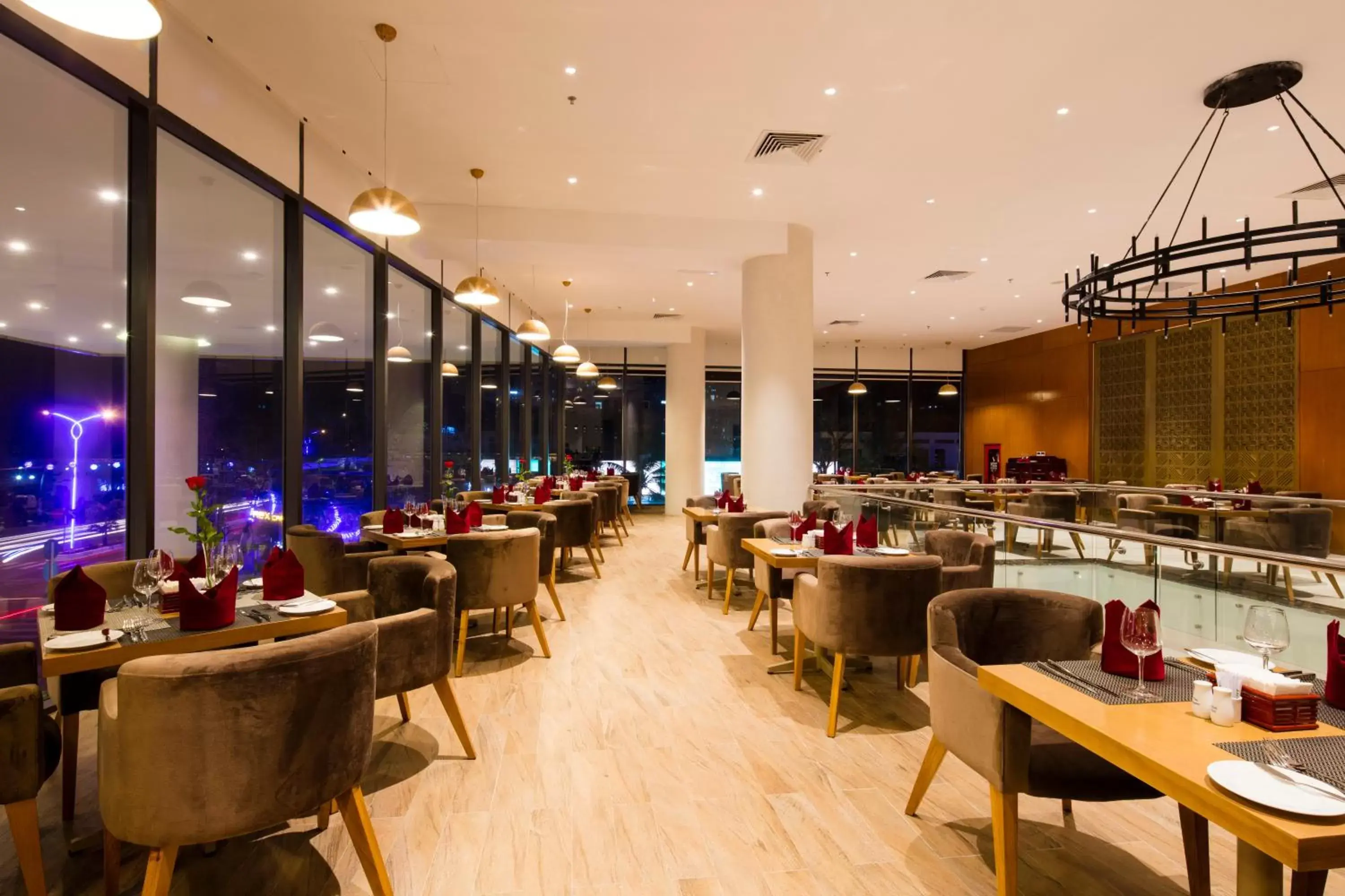 Restaurant/Places to Eat in Starcity Hotel & Condotel Beachfront Nha Trang