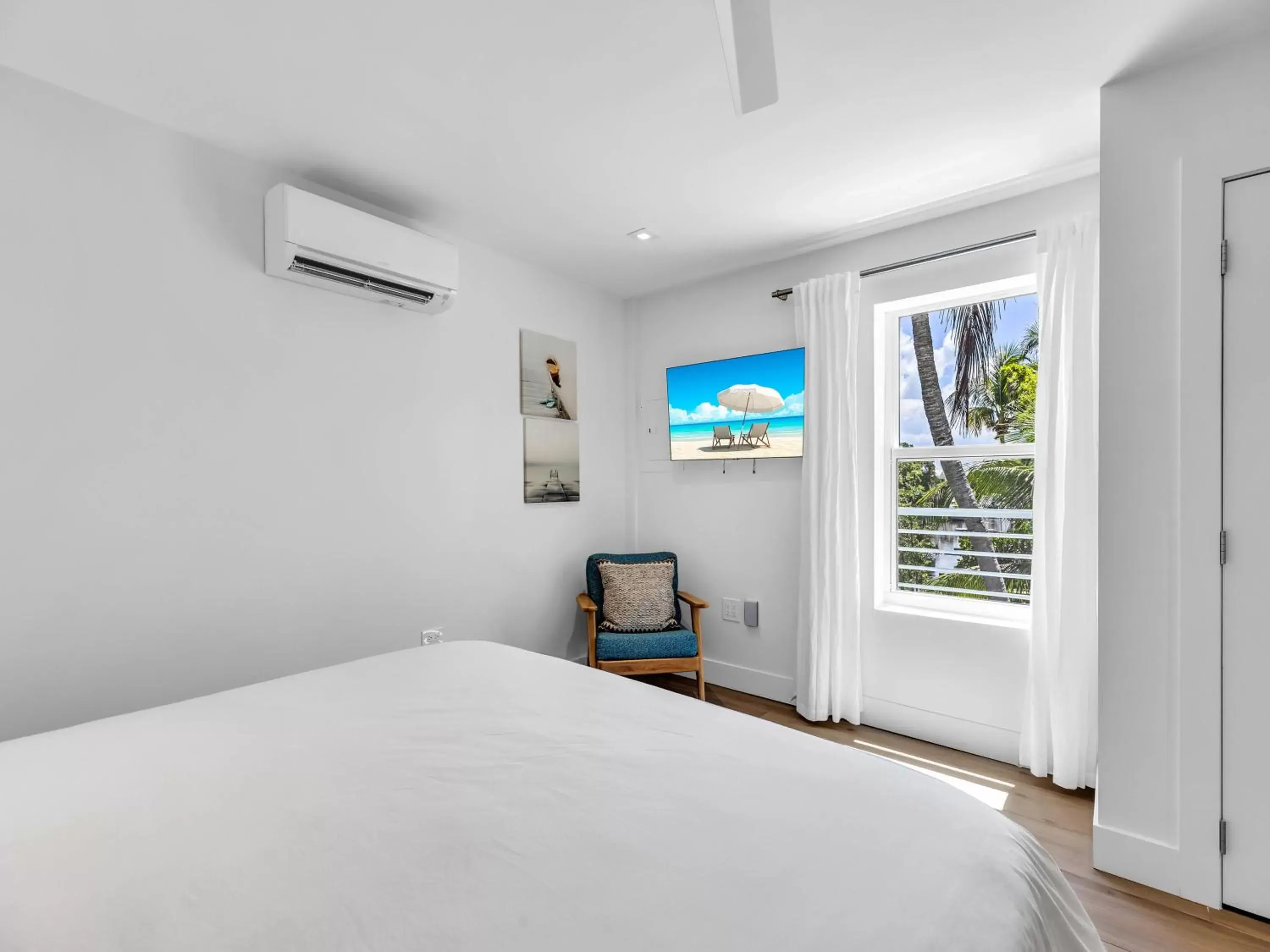 Bedroom, Bed in Lime Tree Bay Resort