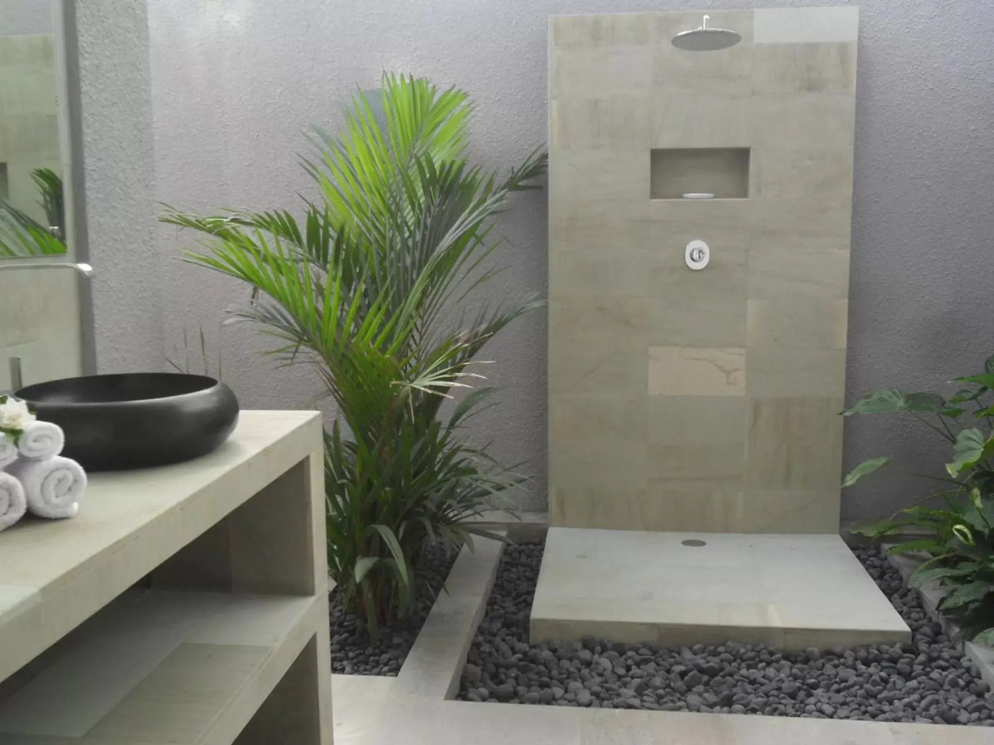 Bathroom in Ju'Blu Hotel