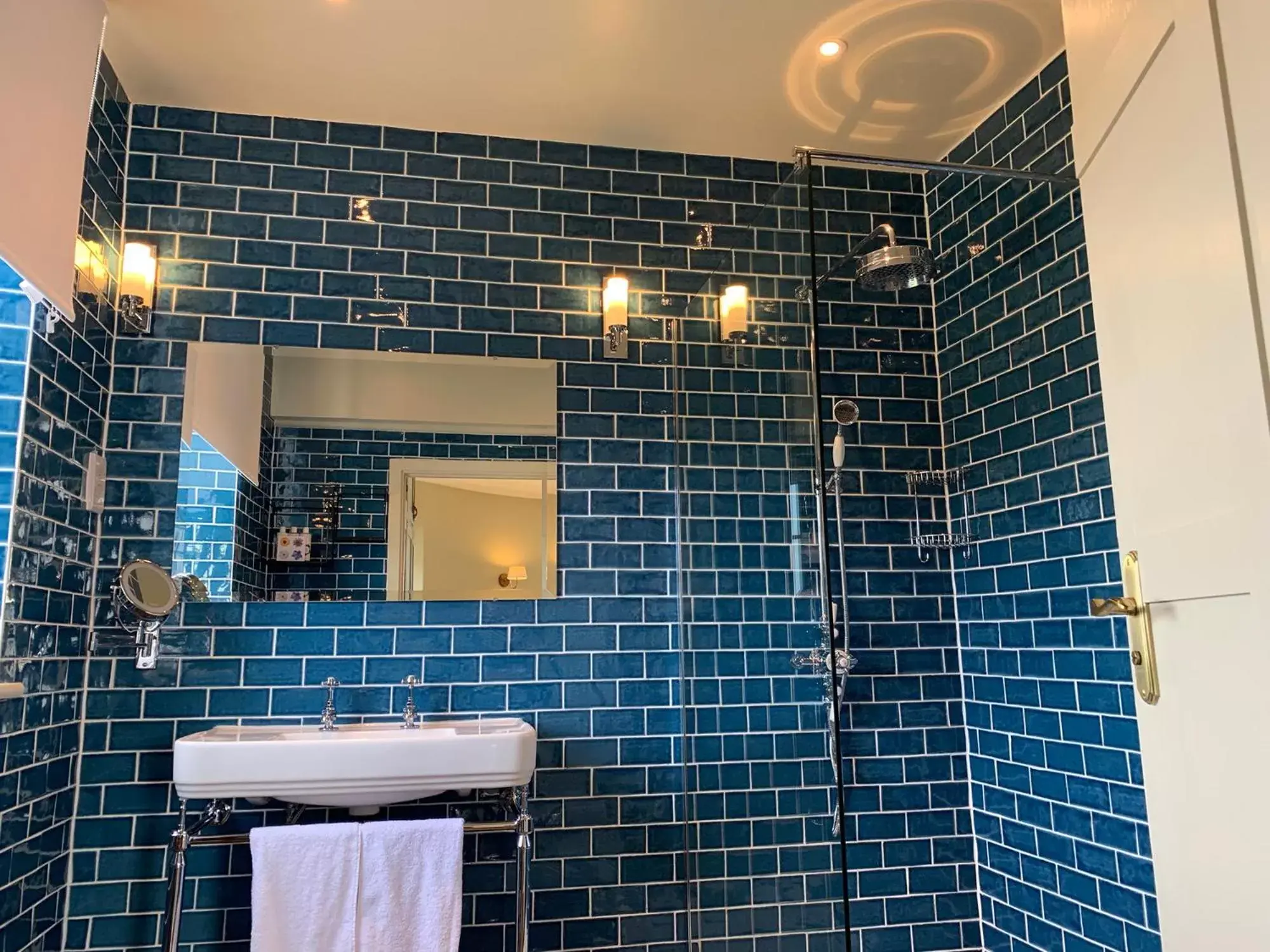 Shower, Bathroom in Castle Hotel