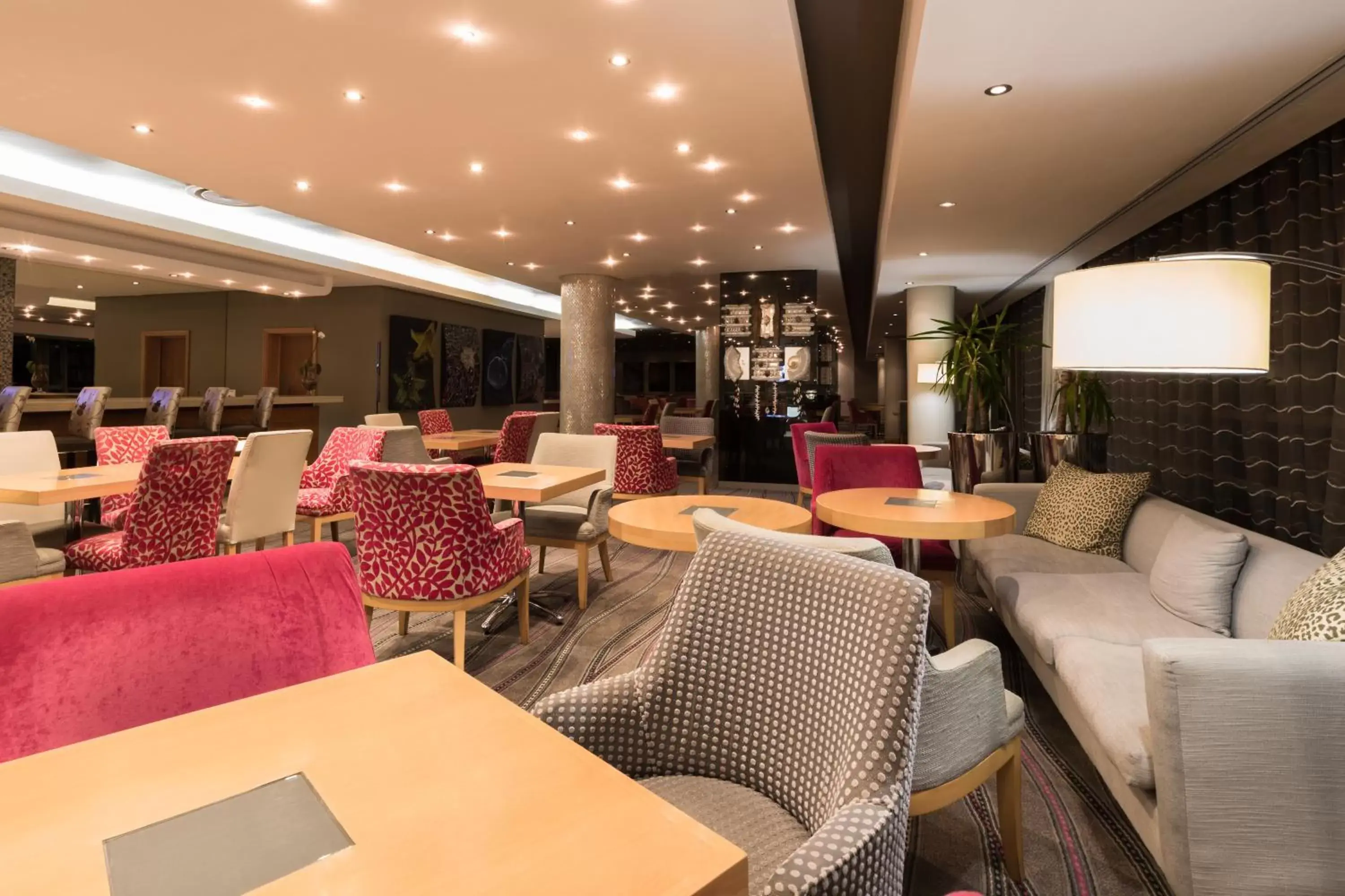 Breakfast, Lounge/Bar in Holiday Inn Express Durban - Umhlanga, an IHG Hotel
