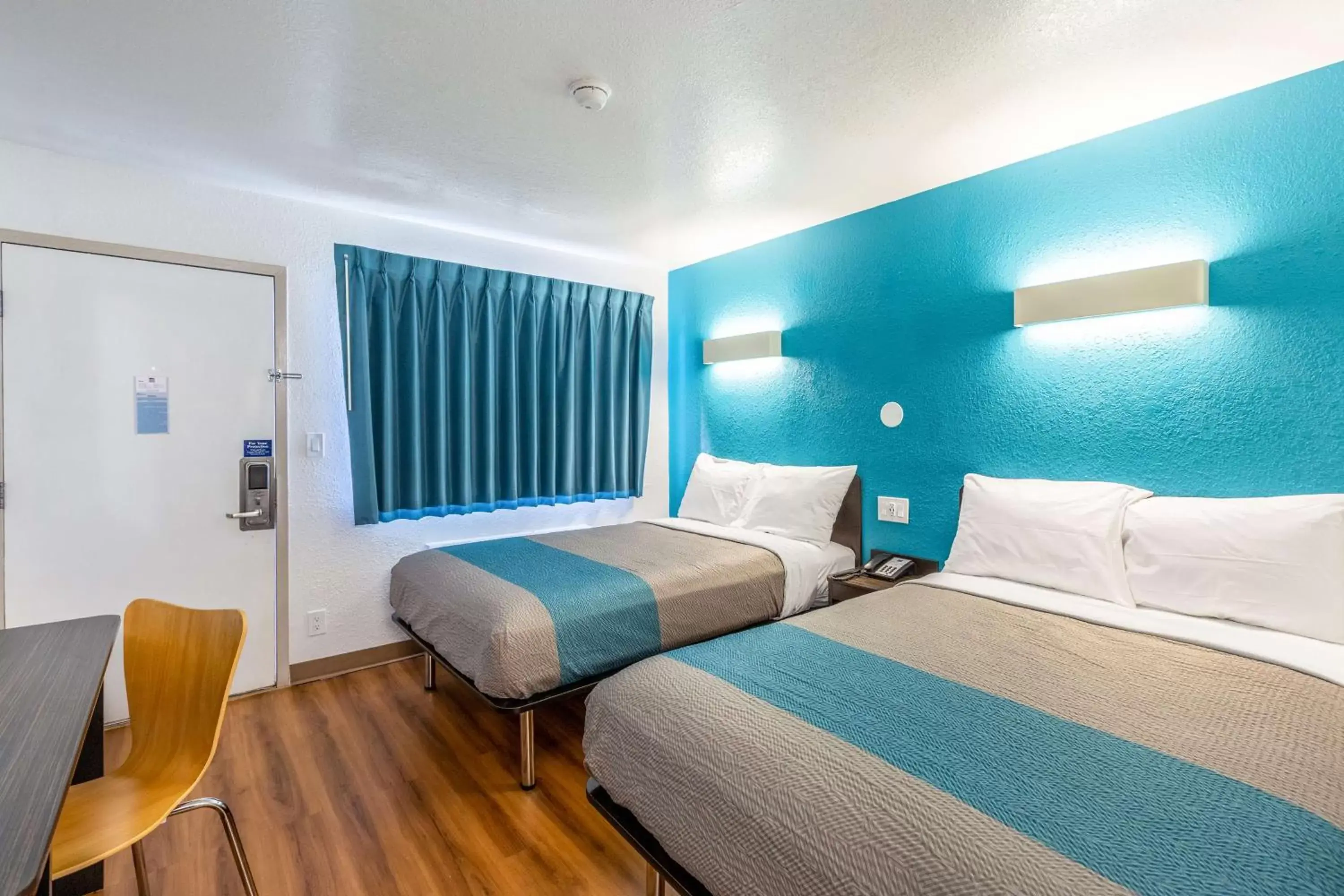 Photo of the whole room, Bed in Motel 6-Valdosta, GA - University Photo of the whole room, Bed in Motel 6-Valdosta, GA - University