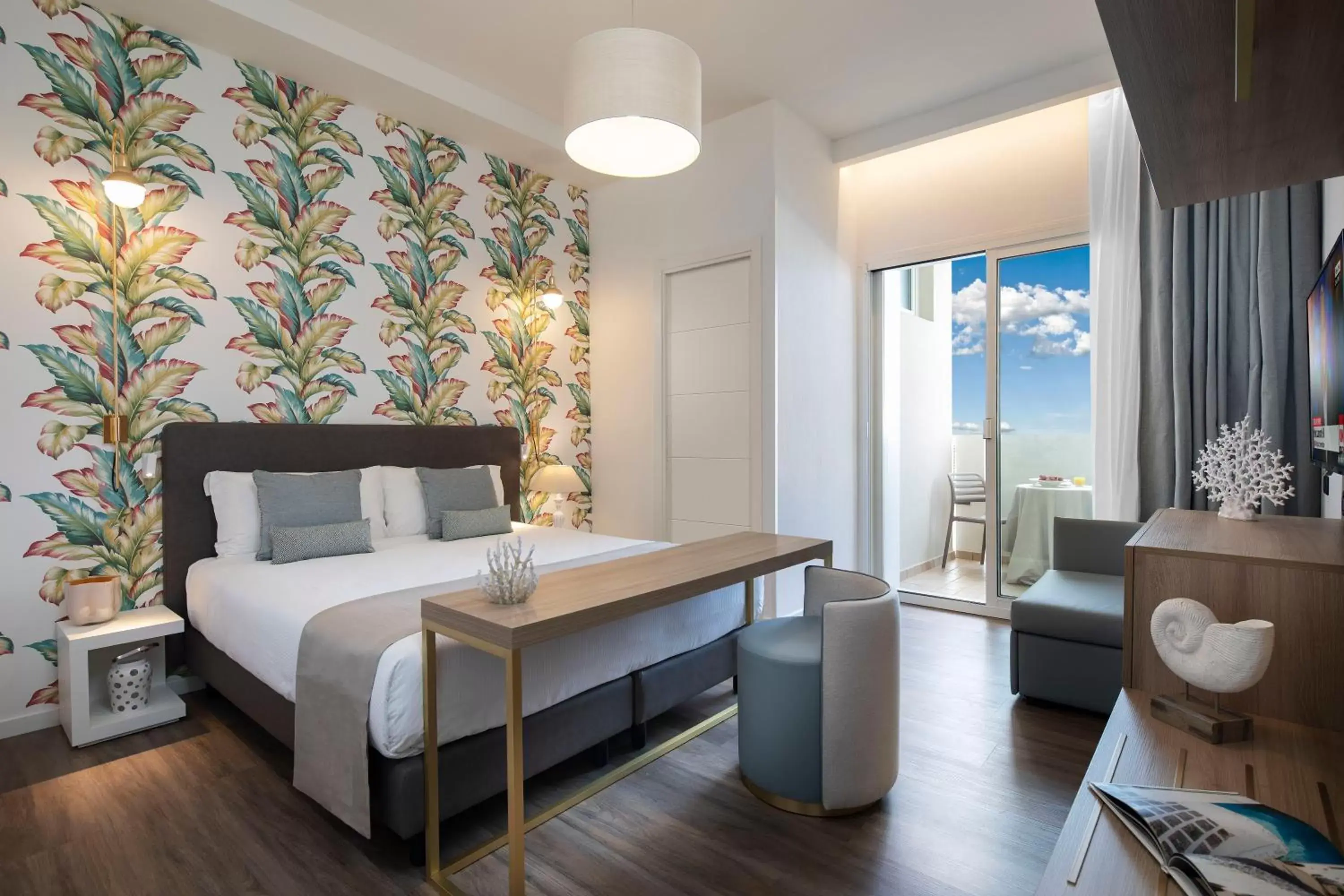 Bedroom in Litoraneo Suite Hotel
