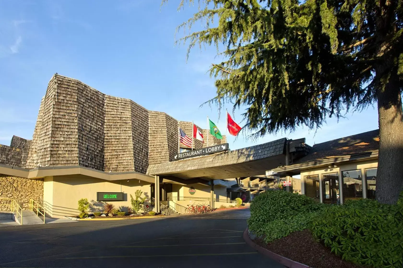 Property Building in Red Lion Hotel Port Angeles Harbor