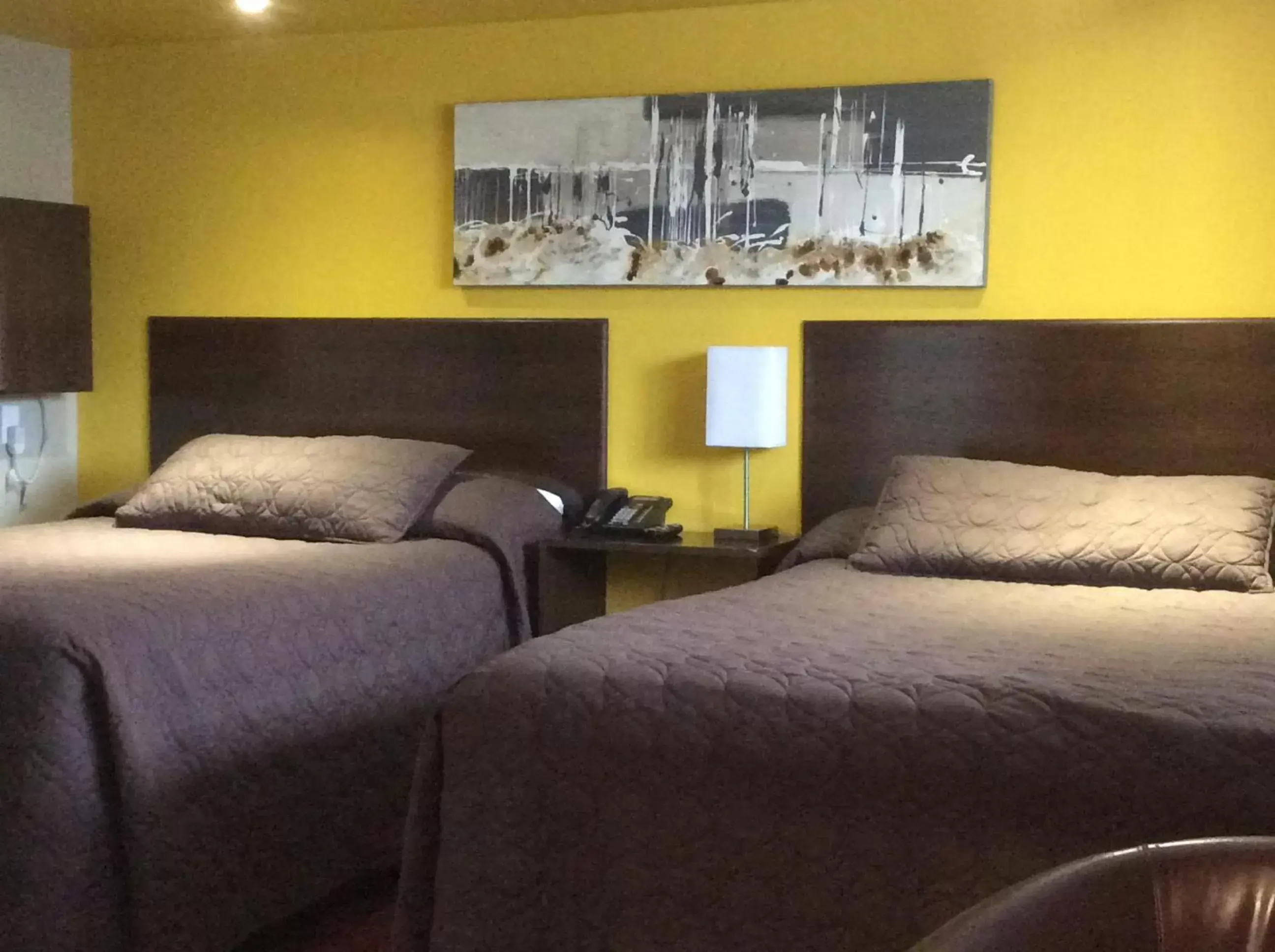 Bedroom, Bed in Miami Motel