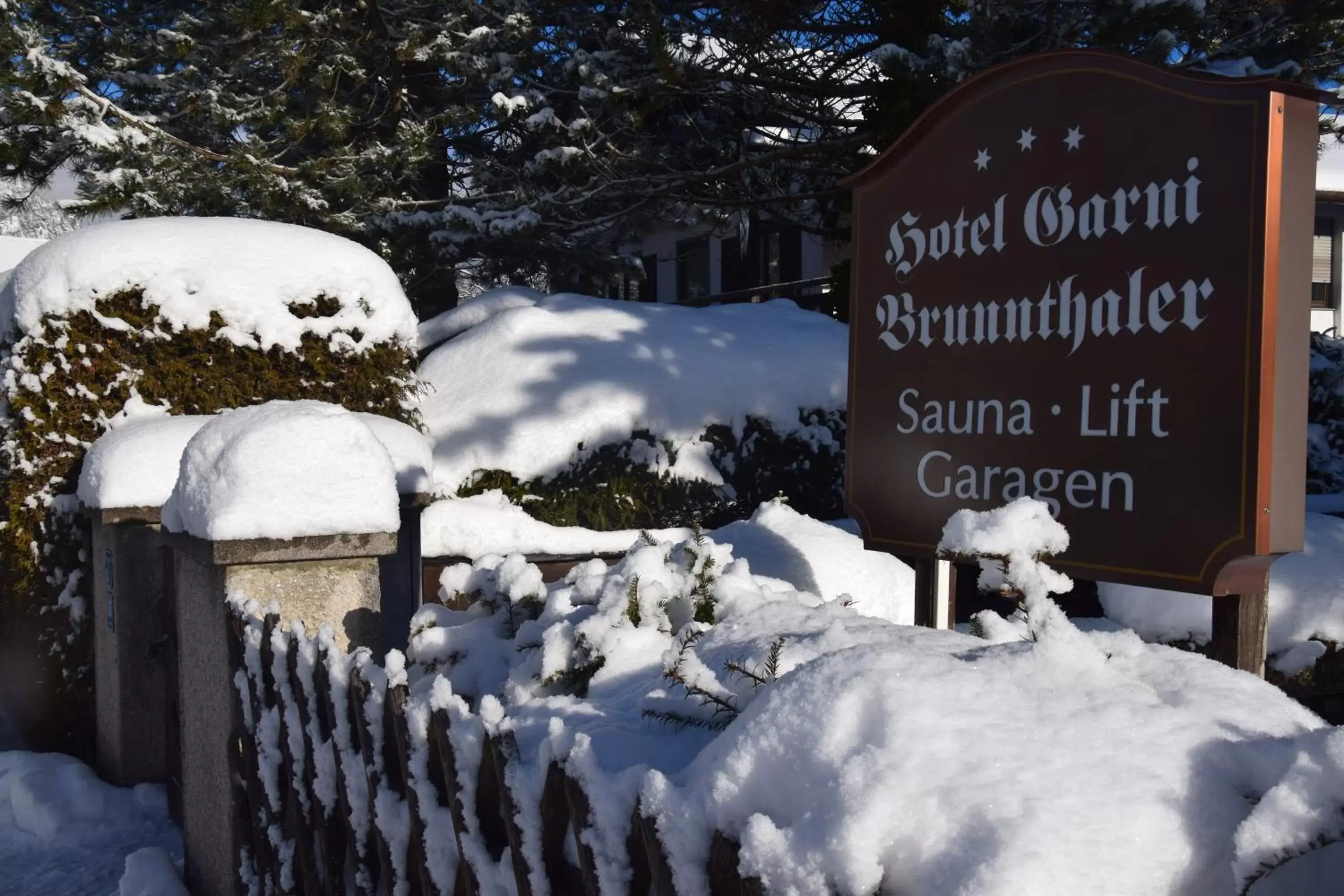 Facade/entrance, Winter in Hotel Garni Brunnthaler