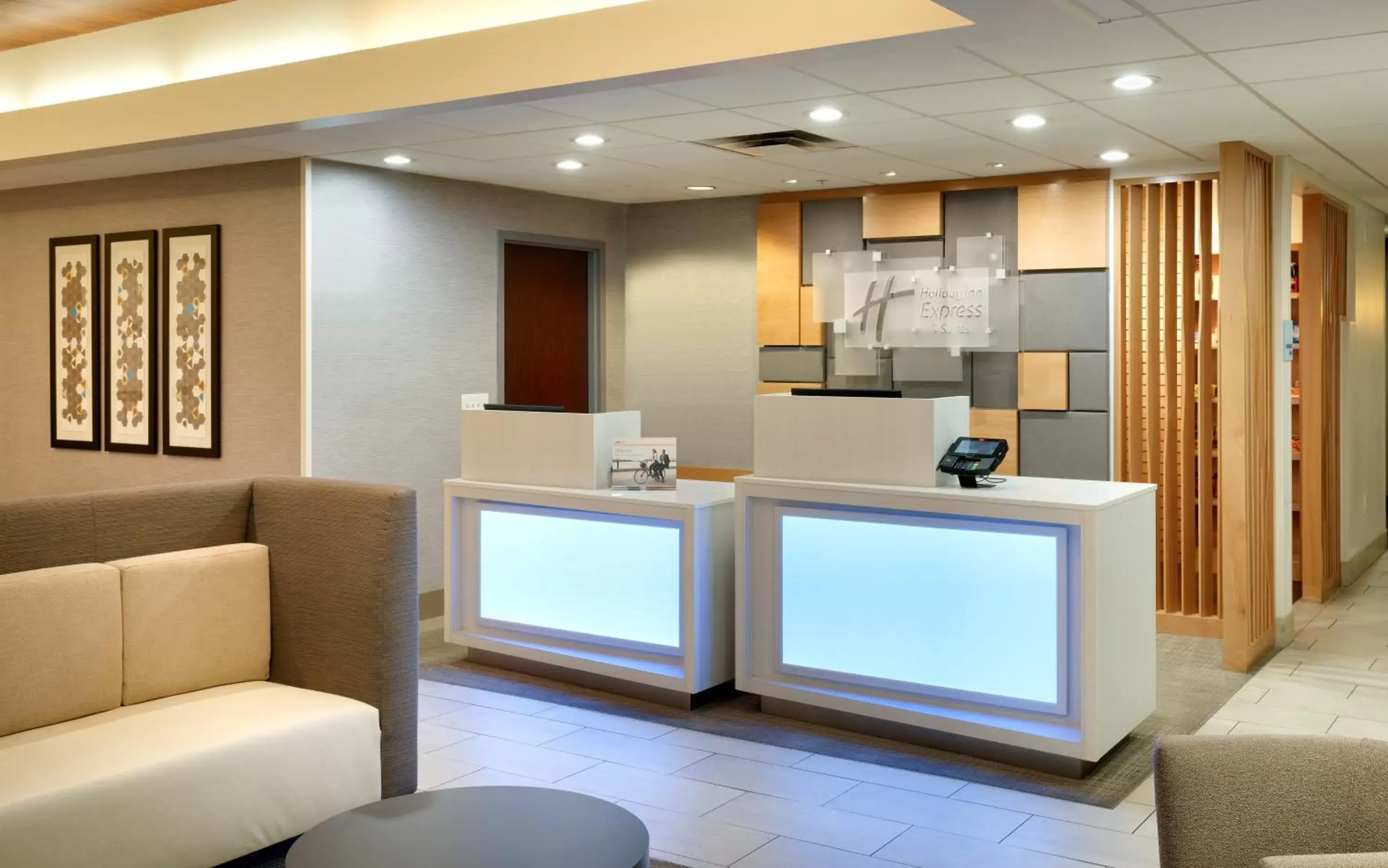 Property building, Lobby/Reception in Holiday Inn Express & Suites American Fork - North Provo, an IHG Hotel