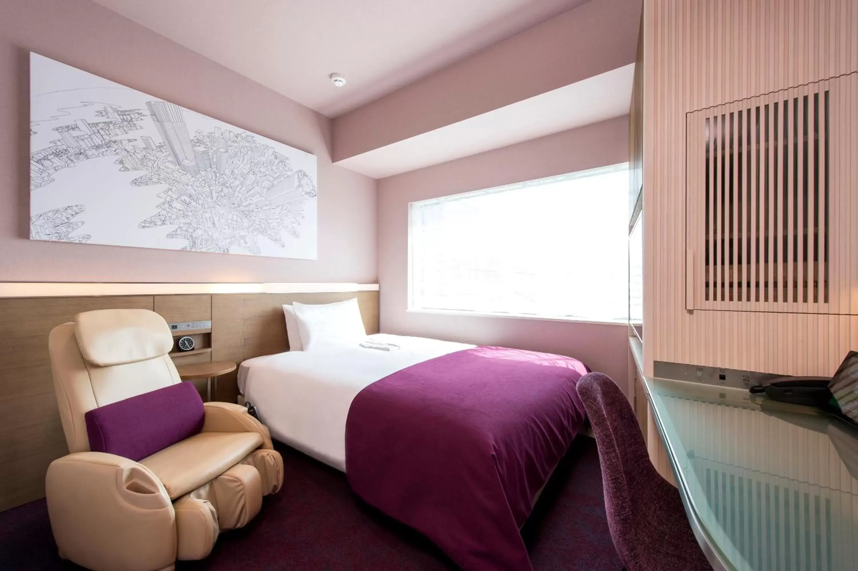 Photo of the whole room, Bed in remm Roppongi Photo of the whole room, Bed in remm Roppongi