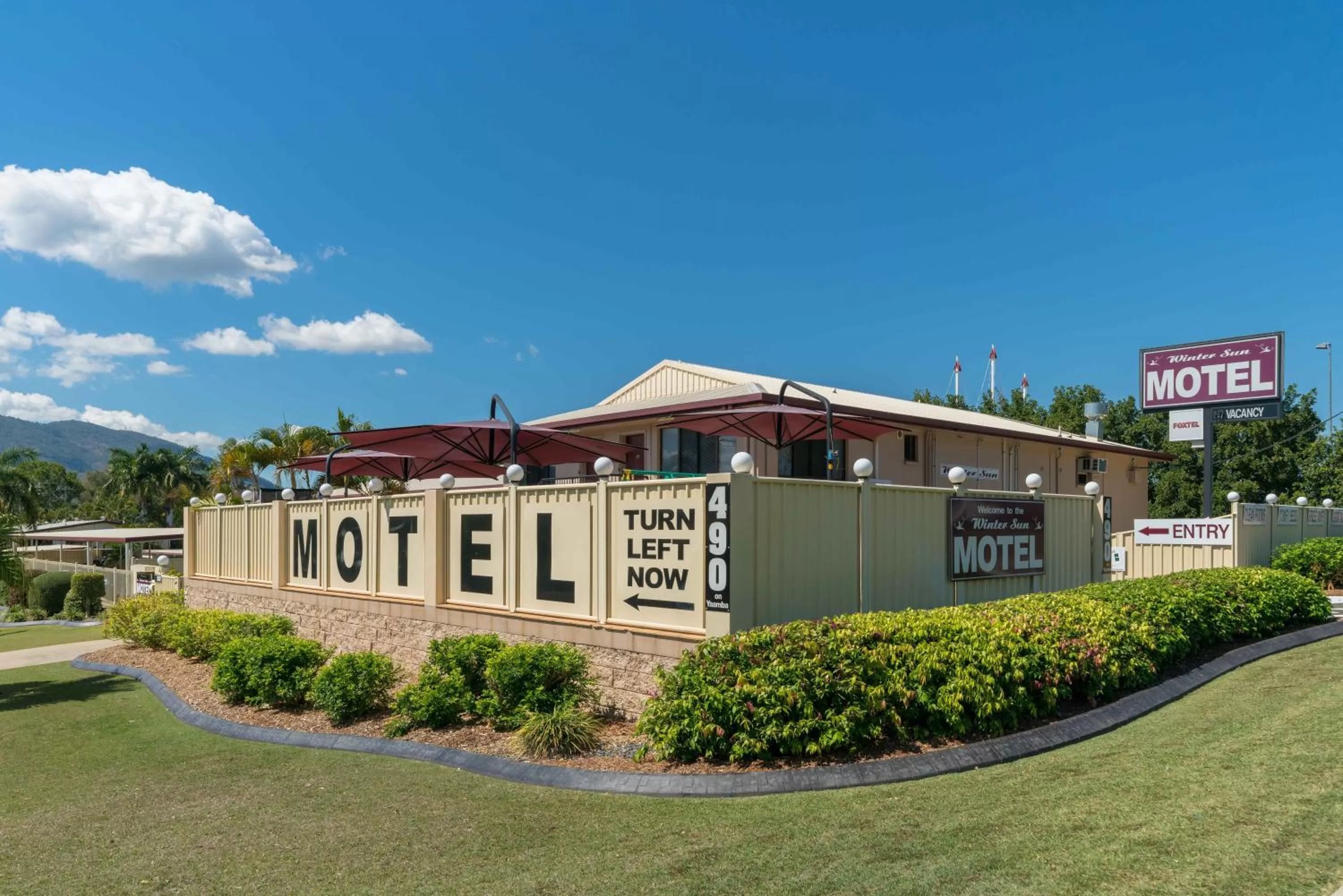Facade/entrance in Winter Sun Motel