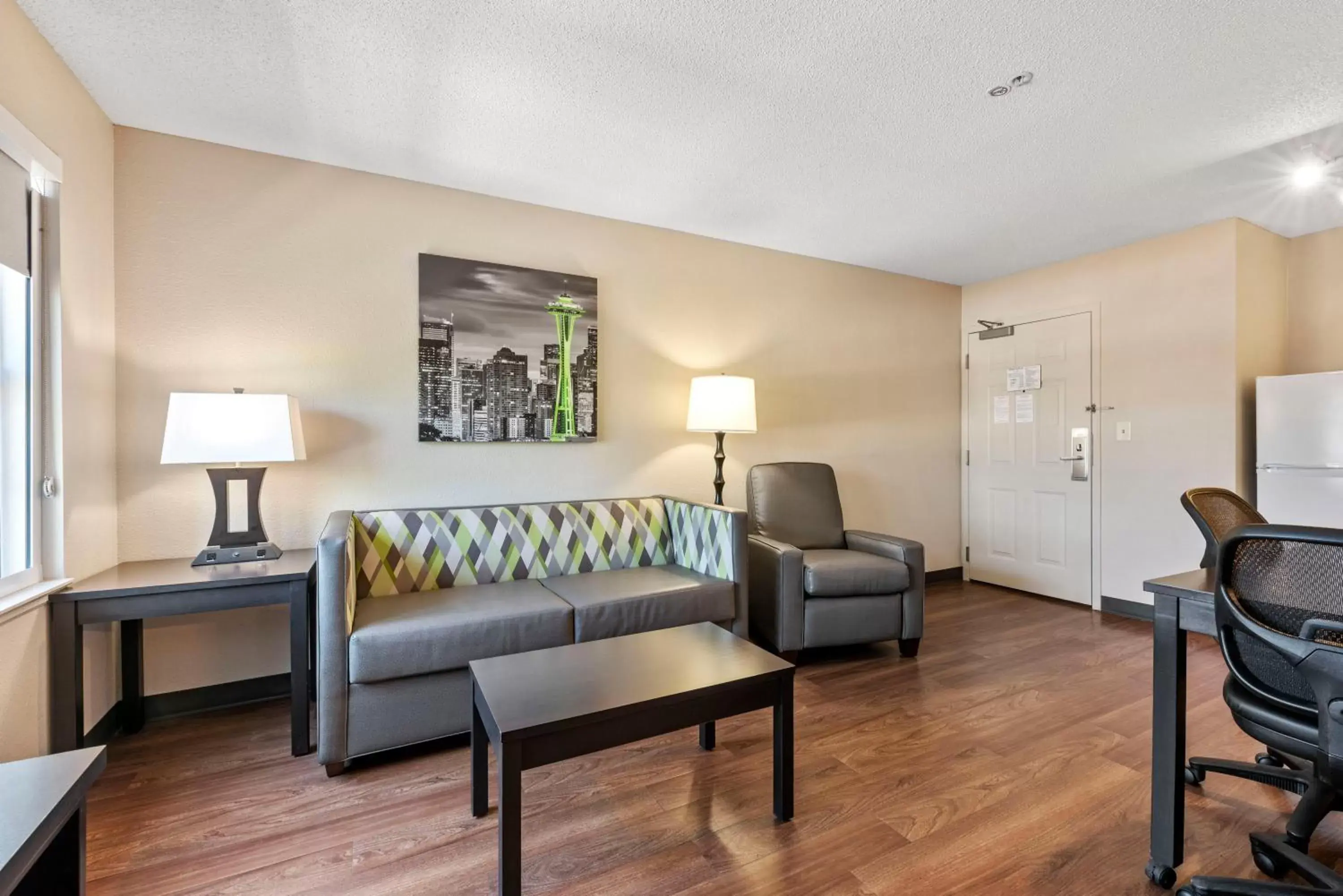 Living room, Seating Area in Extended Stay America Suites - Fremont - Newark