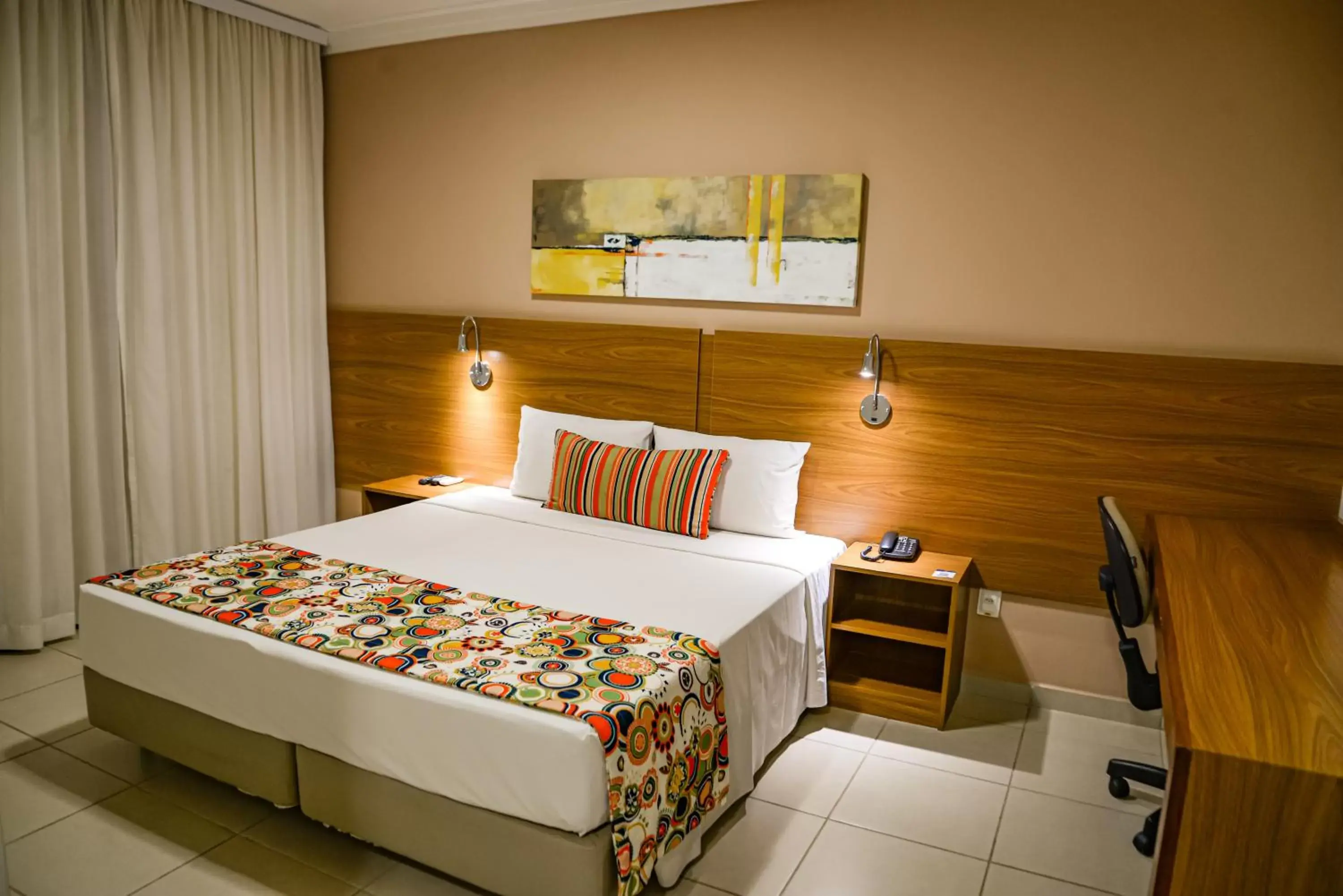 Bedroom, Bed in Comfort Hotel Bauru