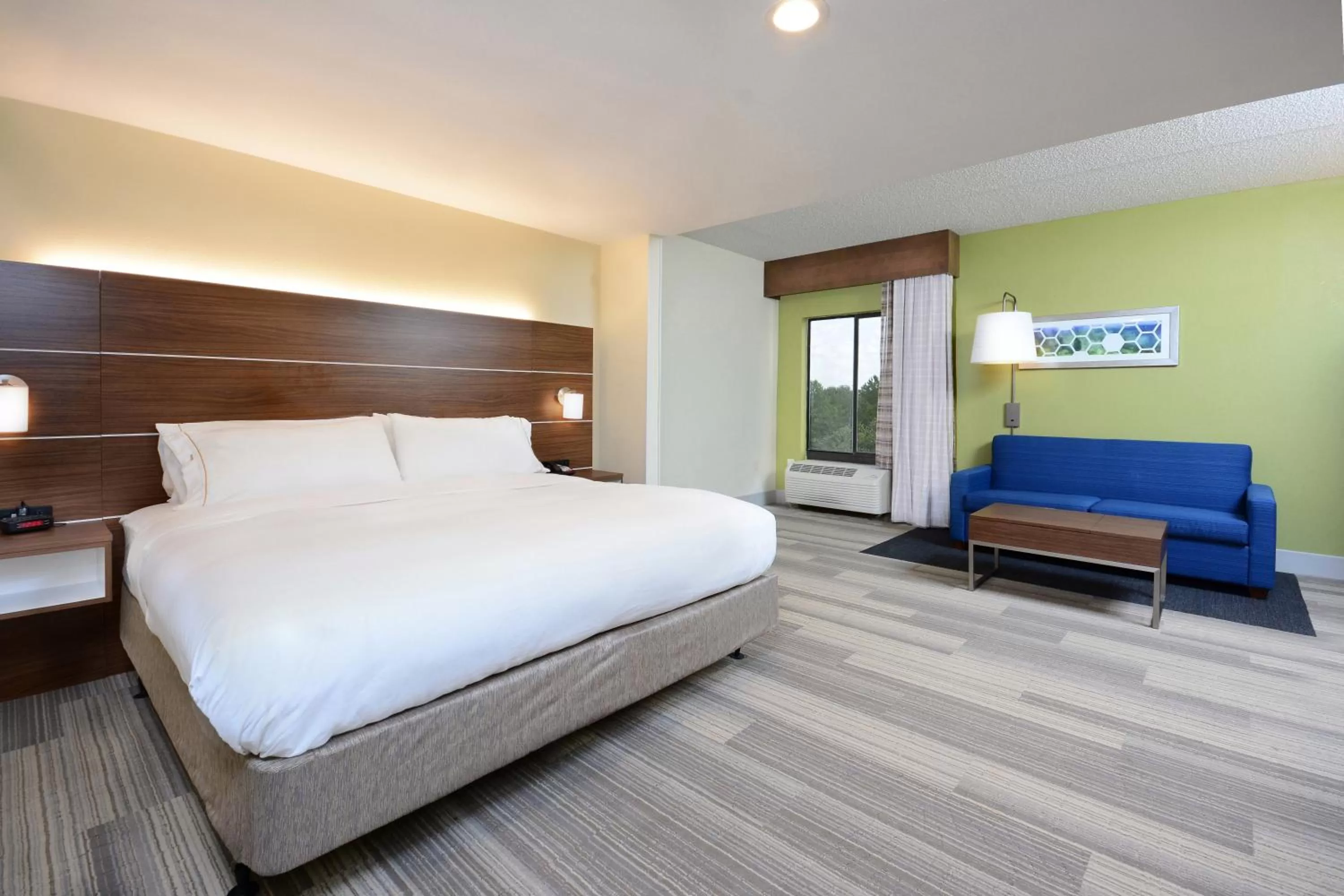 Photo of the whole room, Bed in Holiday Inn Express & Suites Raleigh Durham Airport at RTP by IHG