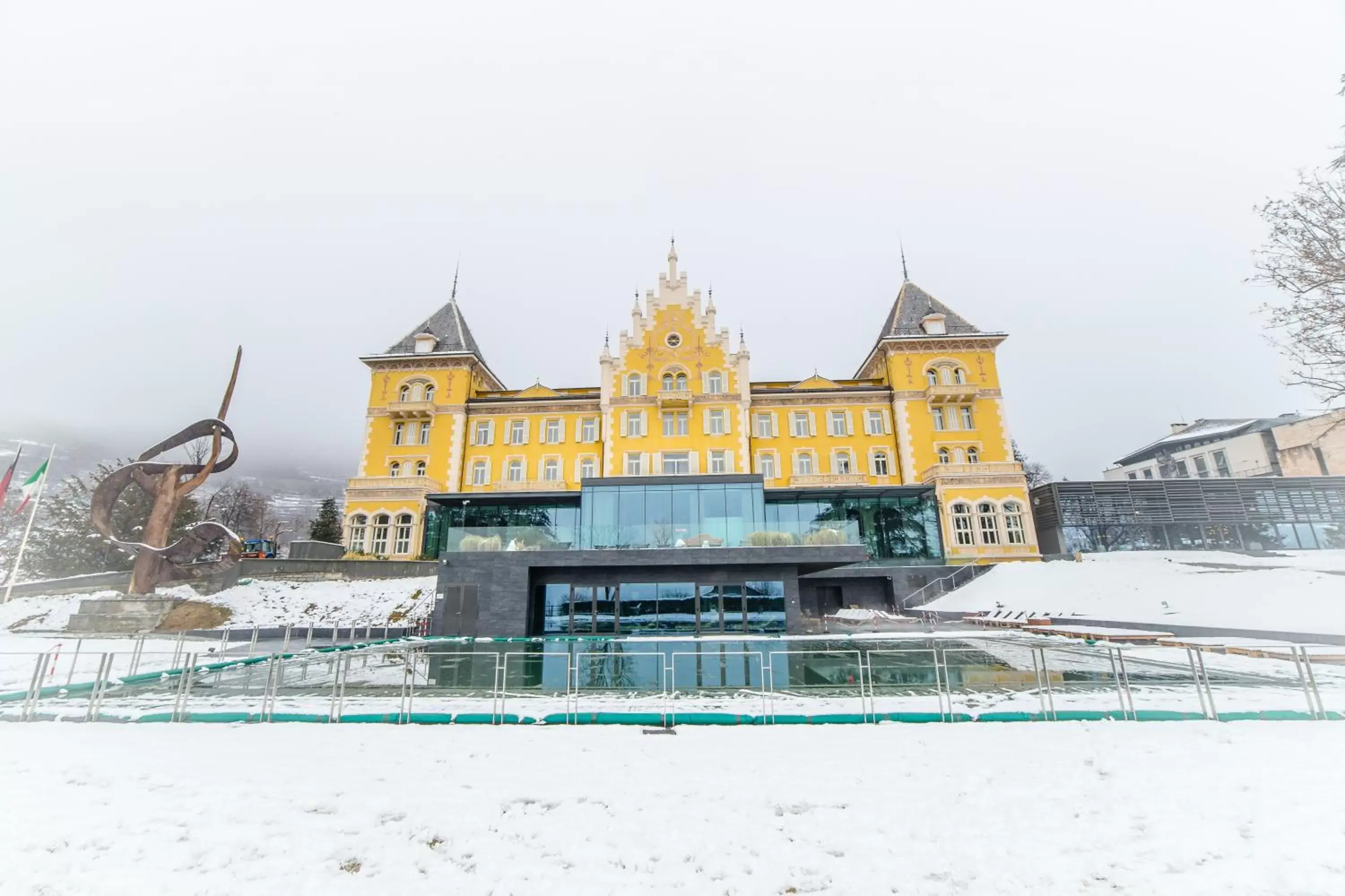 Winter in Grand Hotel Billia