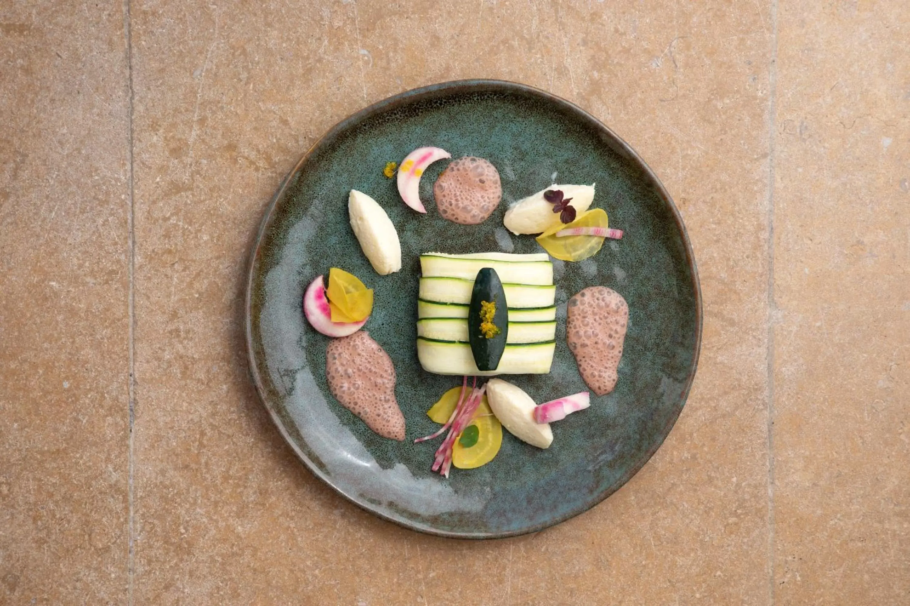 Restaurant/places to eat in Château Belmont Tours by The Crest Collection Restaurant/places to eat in Château Belmont Tours by The Crest Collection