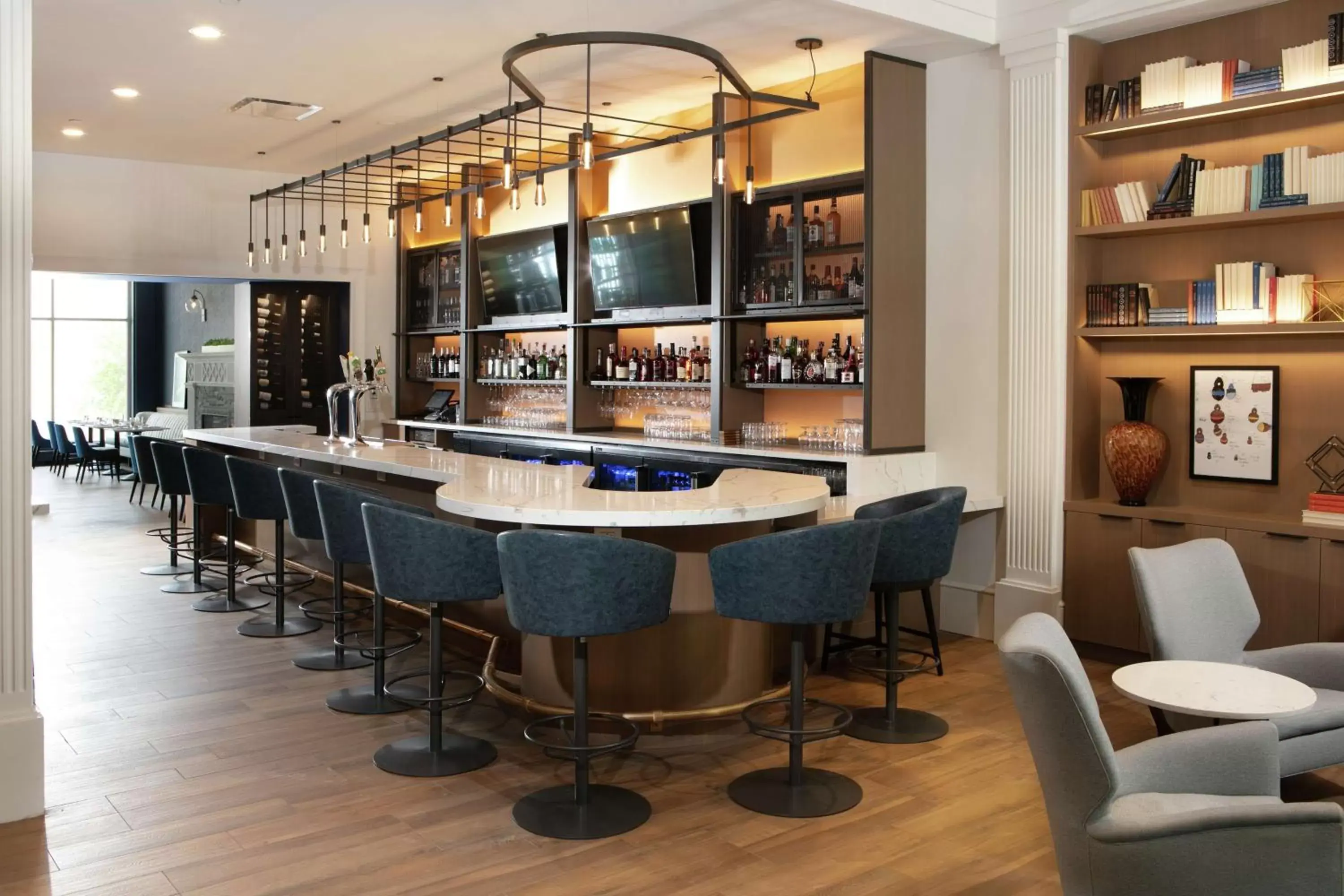 Lounge or bar, Lounge/Bar in Hilton Madison Monona Terrace