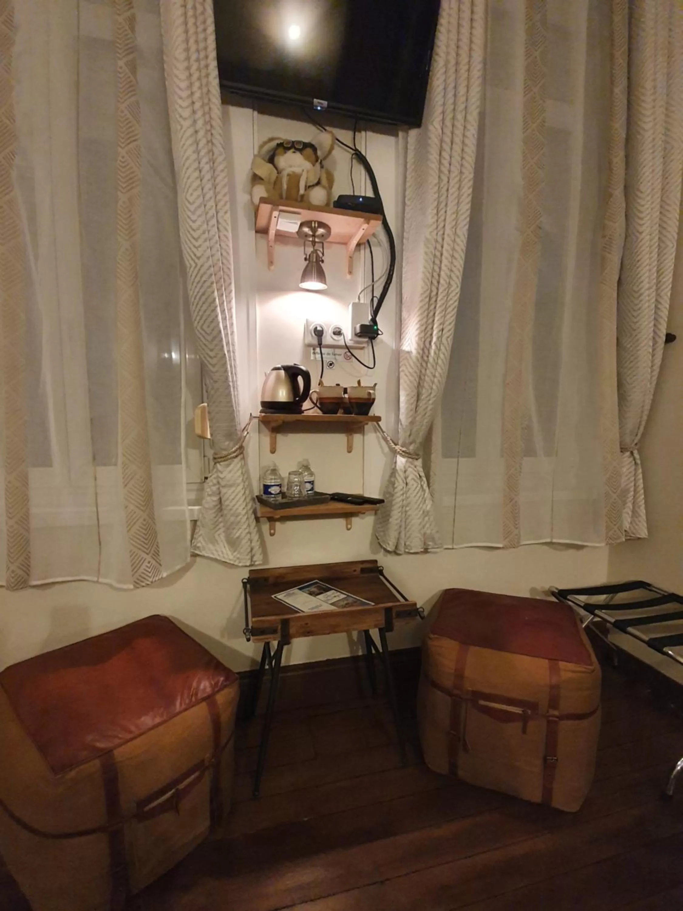 TV and multimedia in B & B Les Secrets des Loges