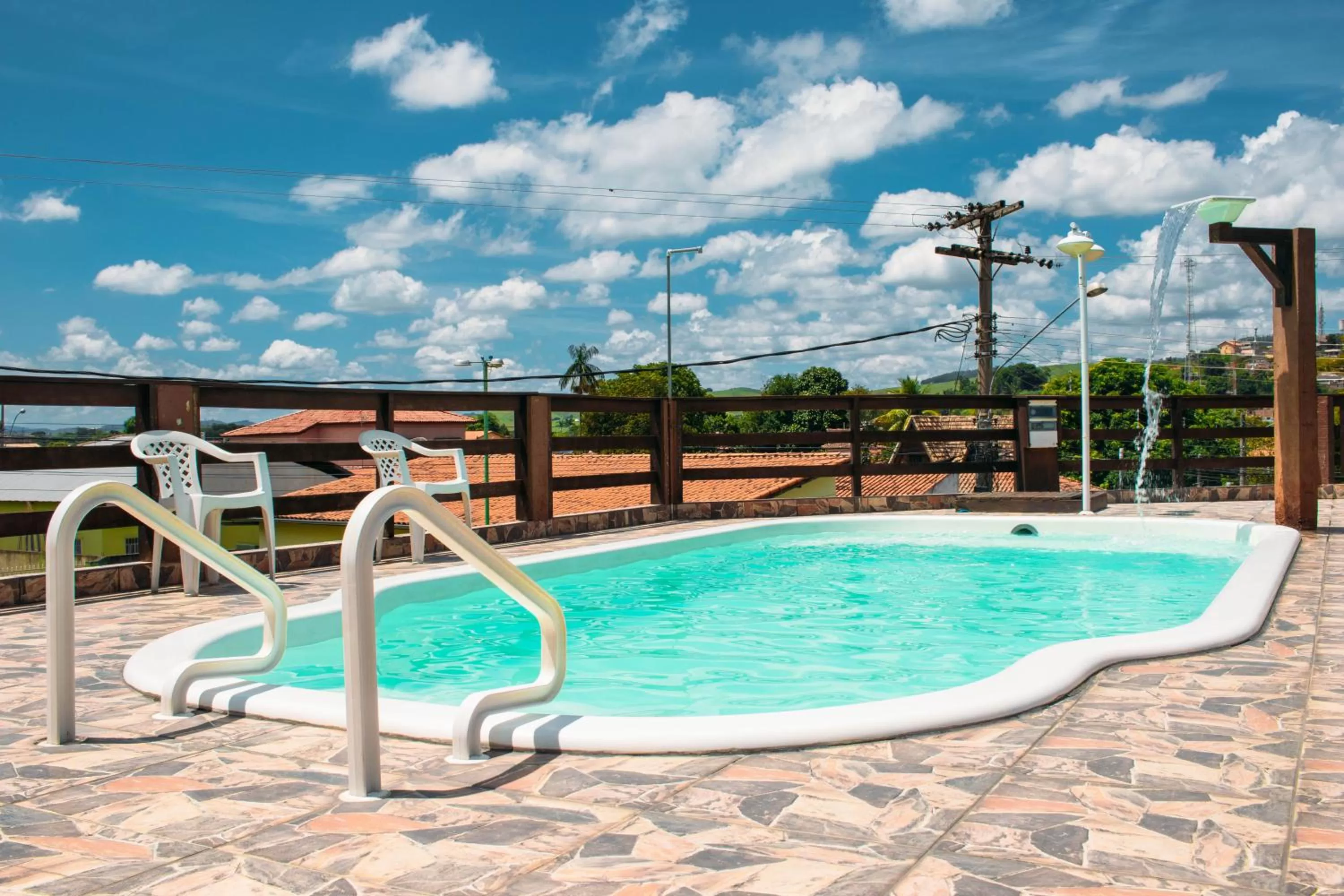 Swimming Pool in Pousada Campo Alegre