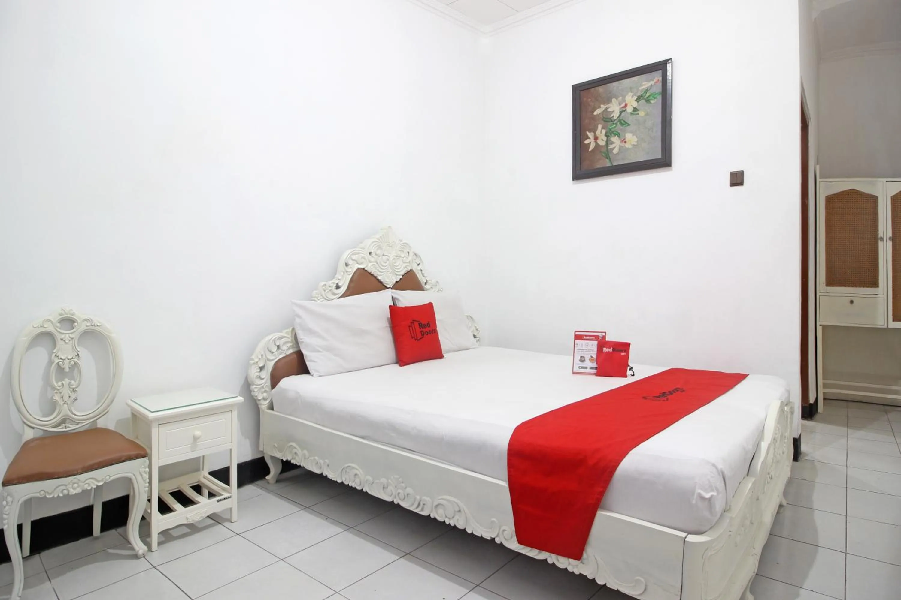 Bedroom, Bed in RedDoorz Plus @ Taman Siswa 3