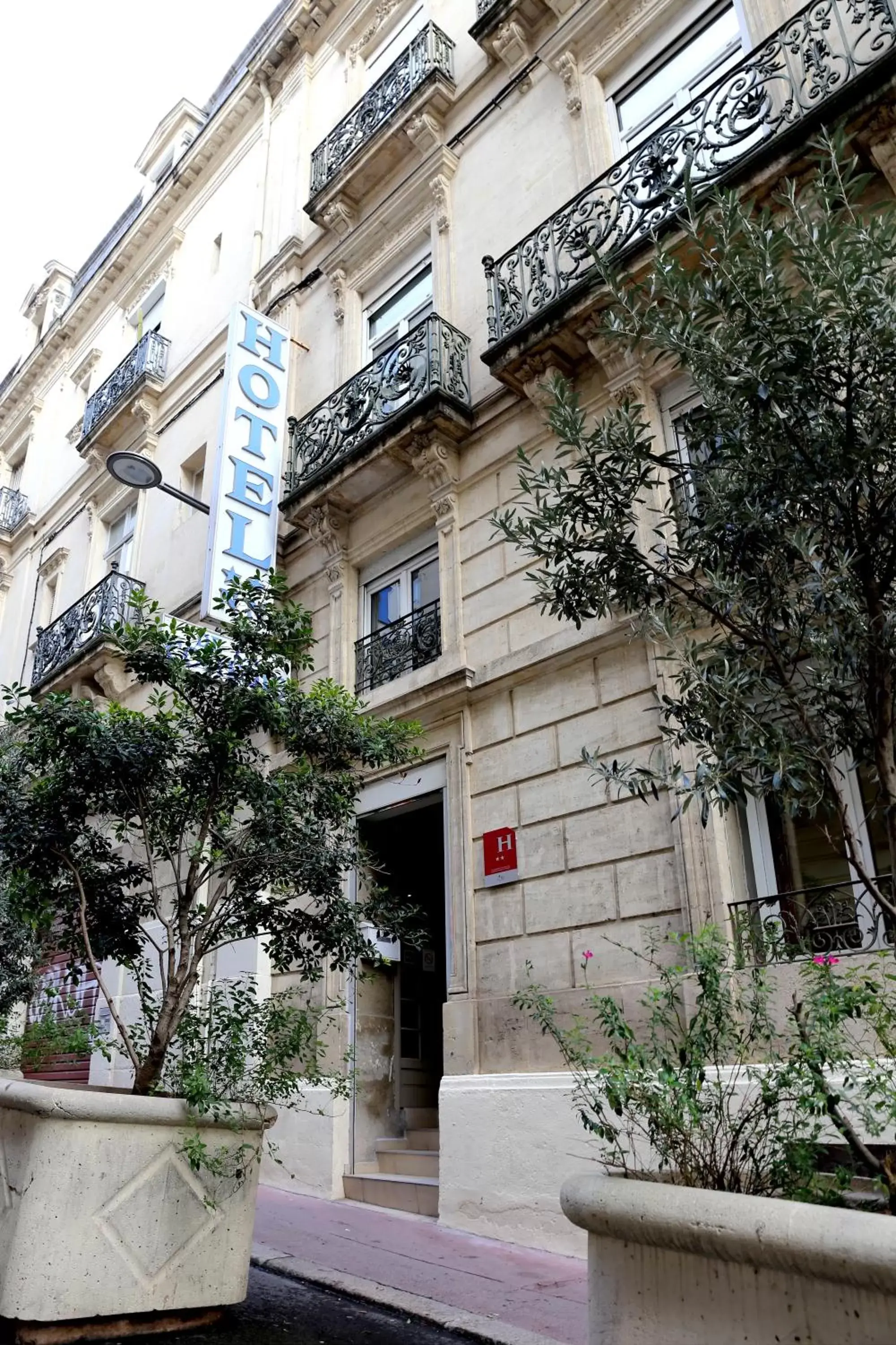 Facade/entrance, Property Building in Hotel de La Comédie