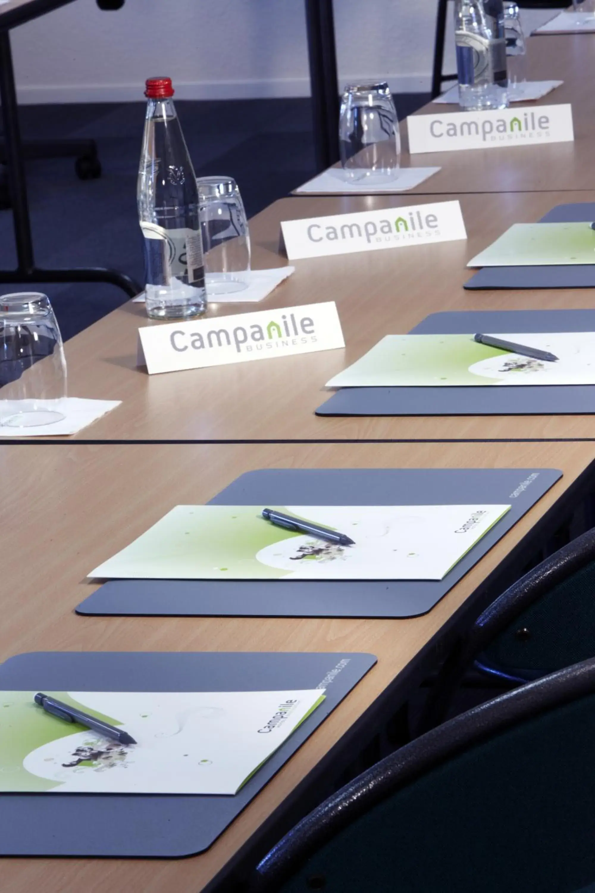 Business facilities in Campanile Paris Ouest - Chaville