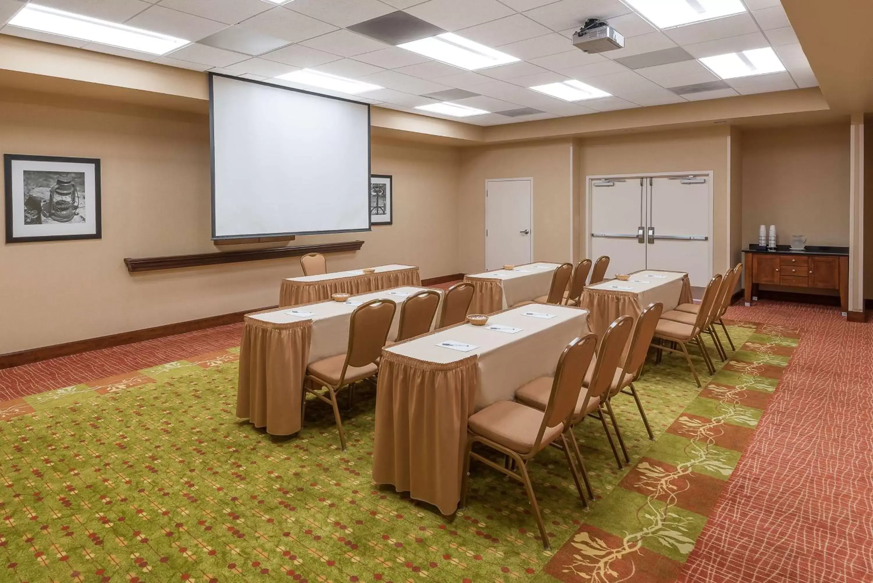 Meeting/conference room in Hampton Inn By Hilton & Suites Florence-North/I-95