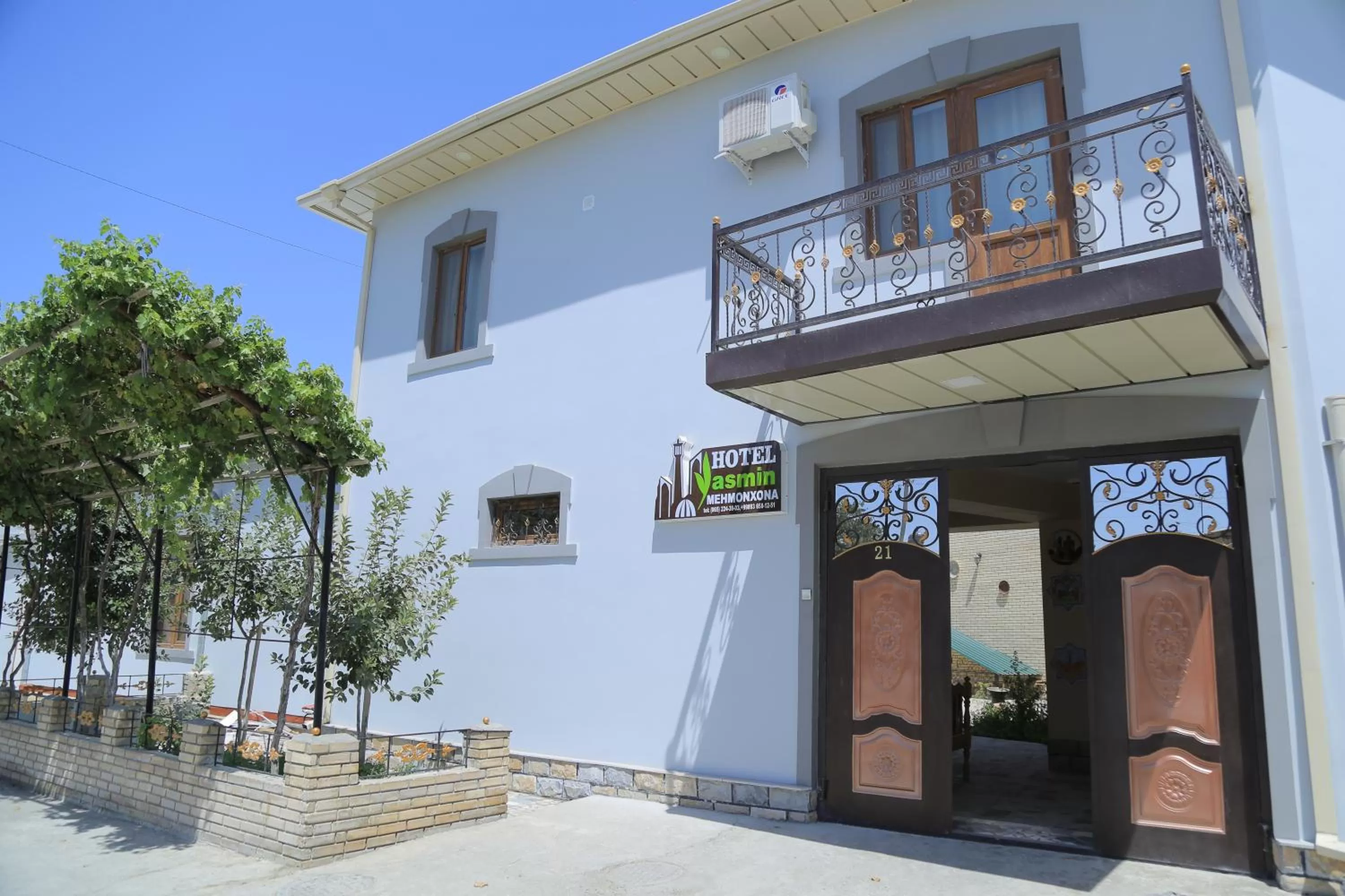 Property building in Yasmin