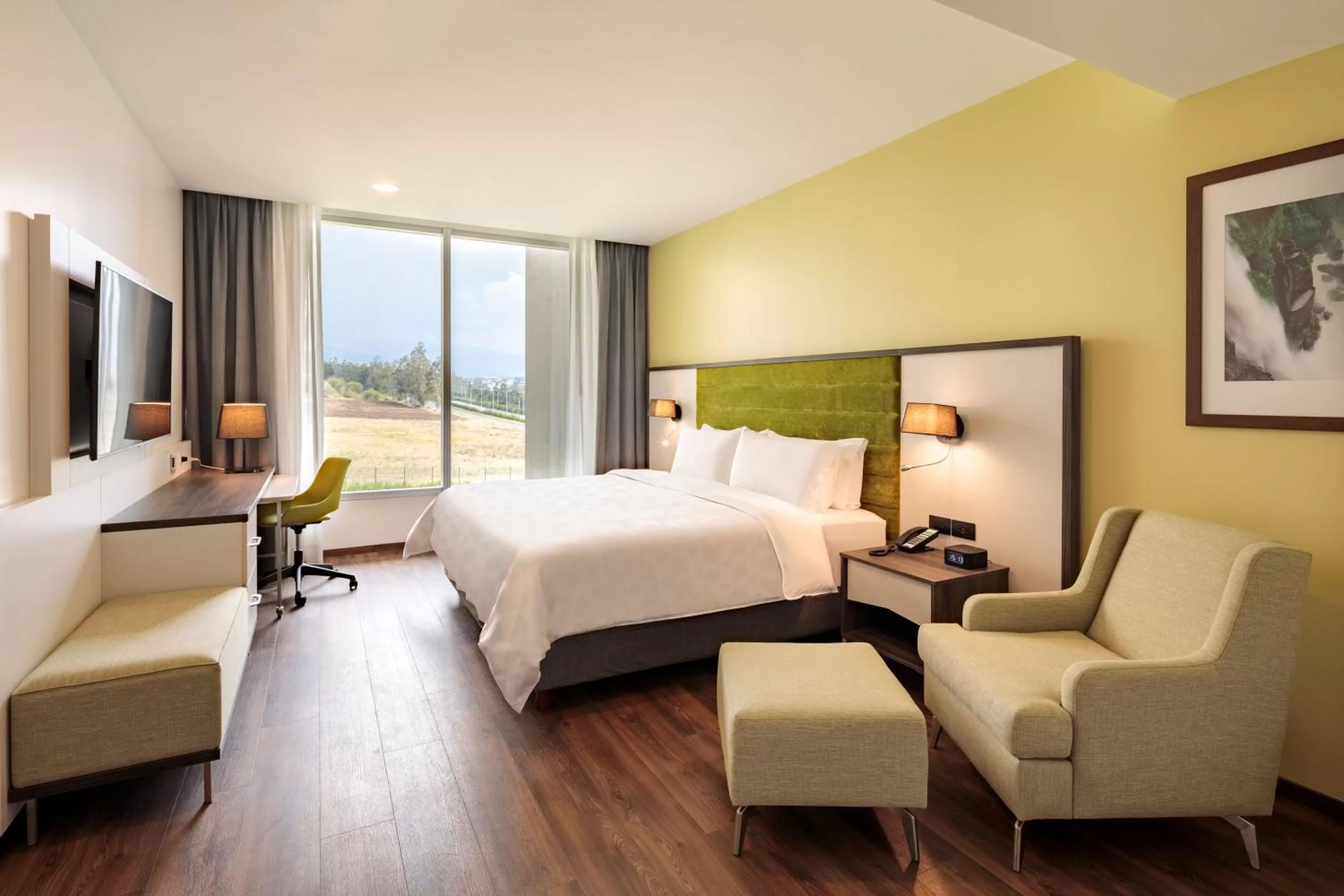 Bed in Holiday Inn - Quito Airport by IHG