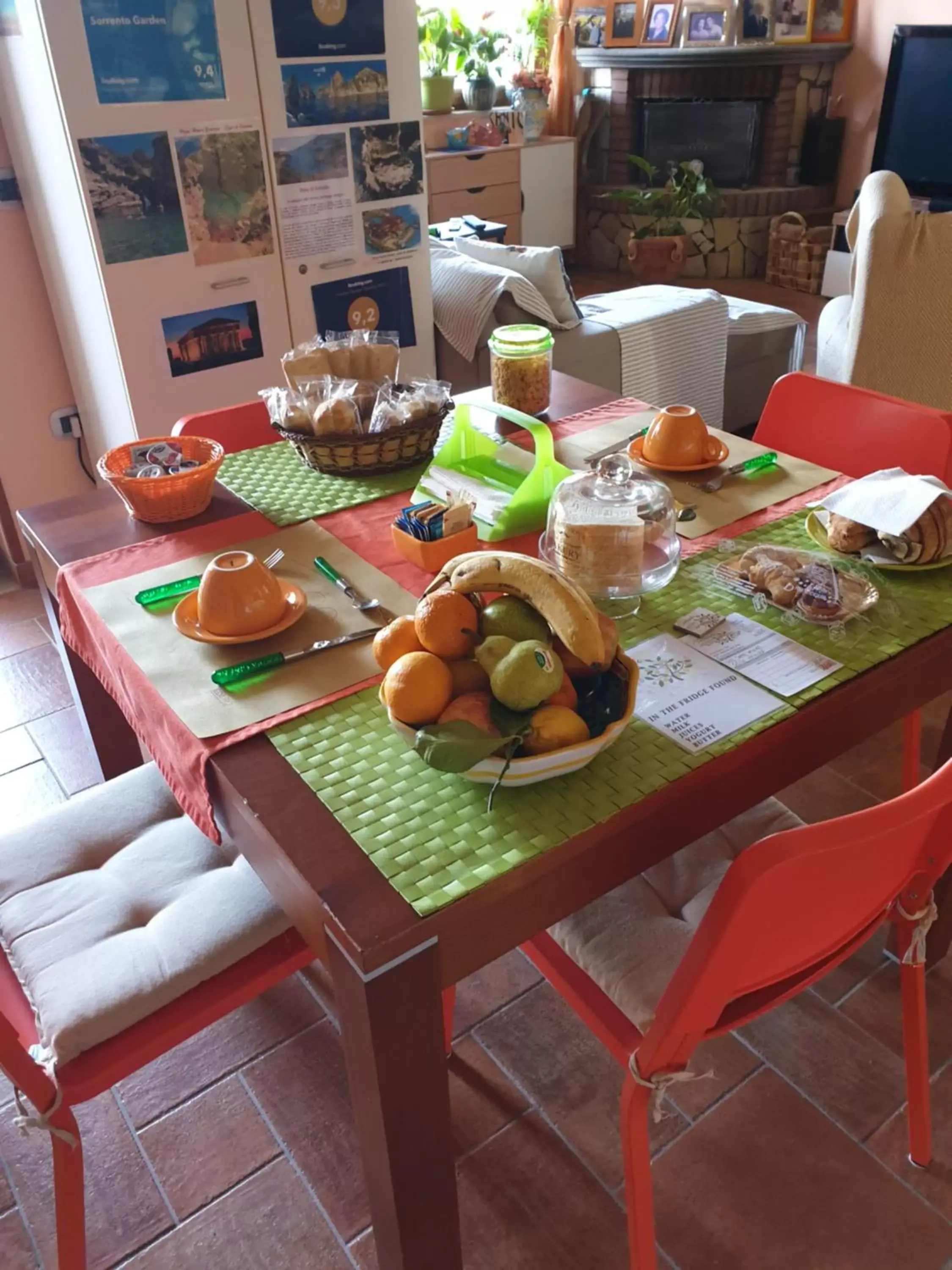 Breakfast in b&b Sorrento Garden