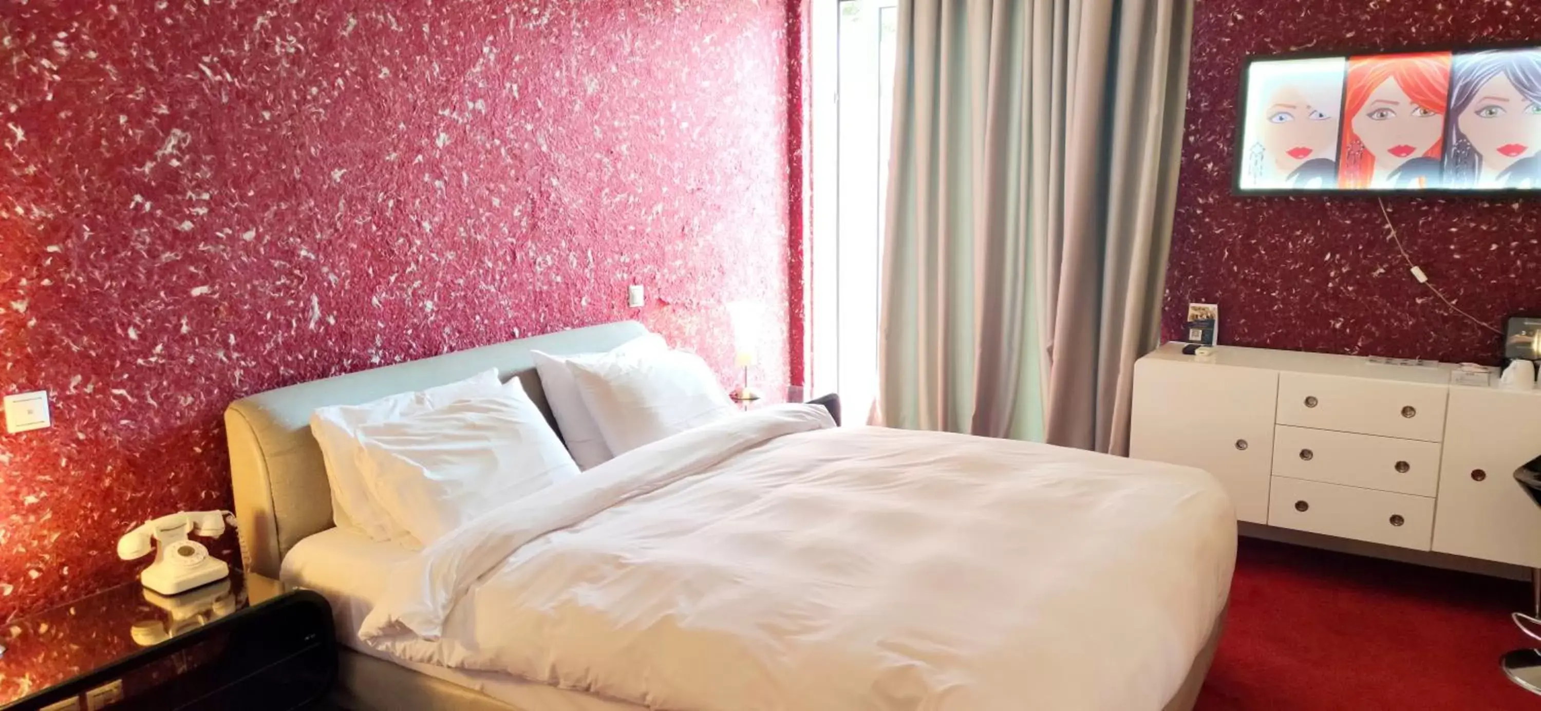 Bed in Mirada Hotel
