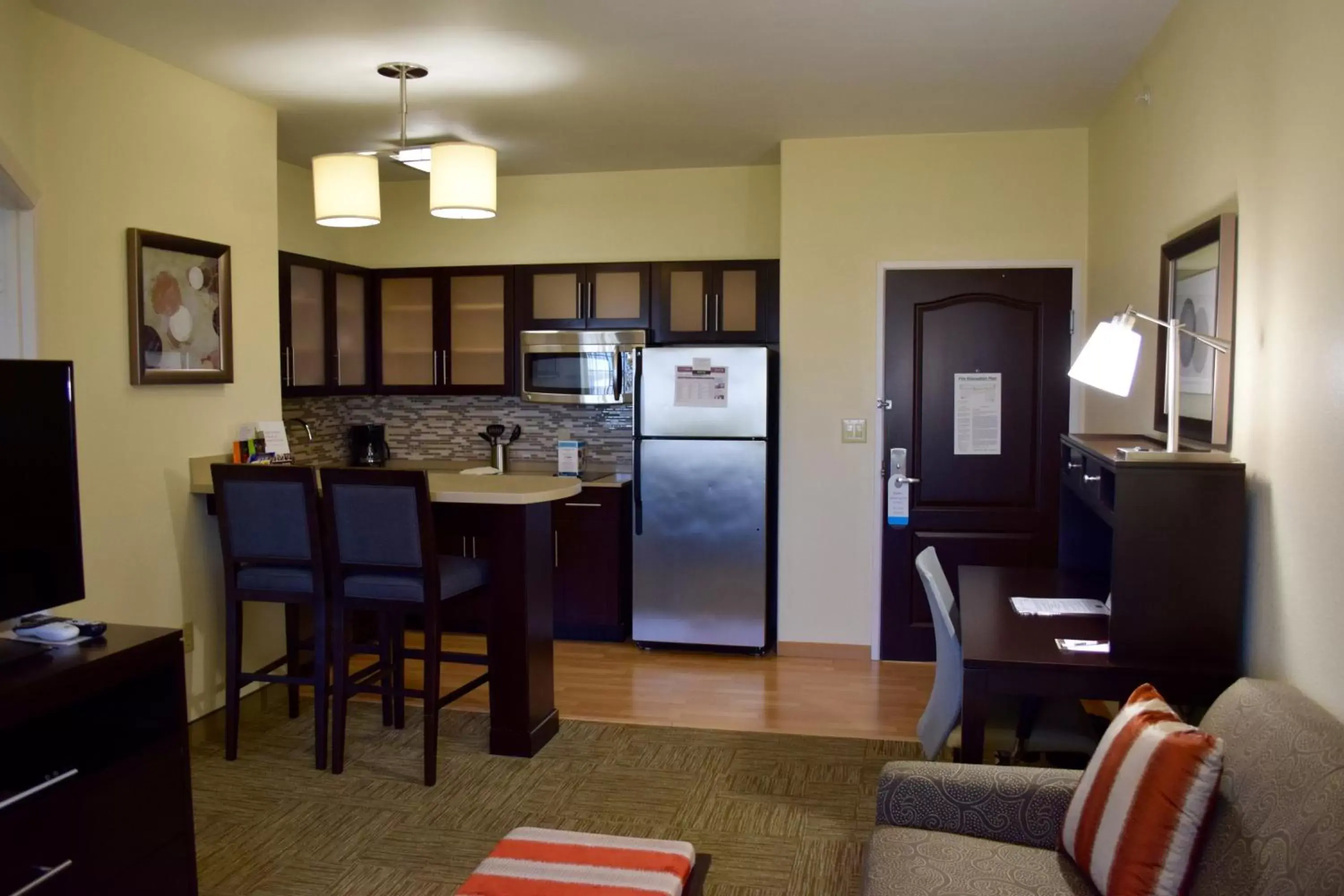 One-Bedroom King Suite with Sofa Bed in Staybridge Suites Houston Stafford - Sugar Land by IHG One-Bedroom King Suite with Sofa Bed in Staybridge Suites Houston Stafford - Sugar Land by IHG