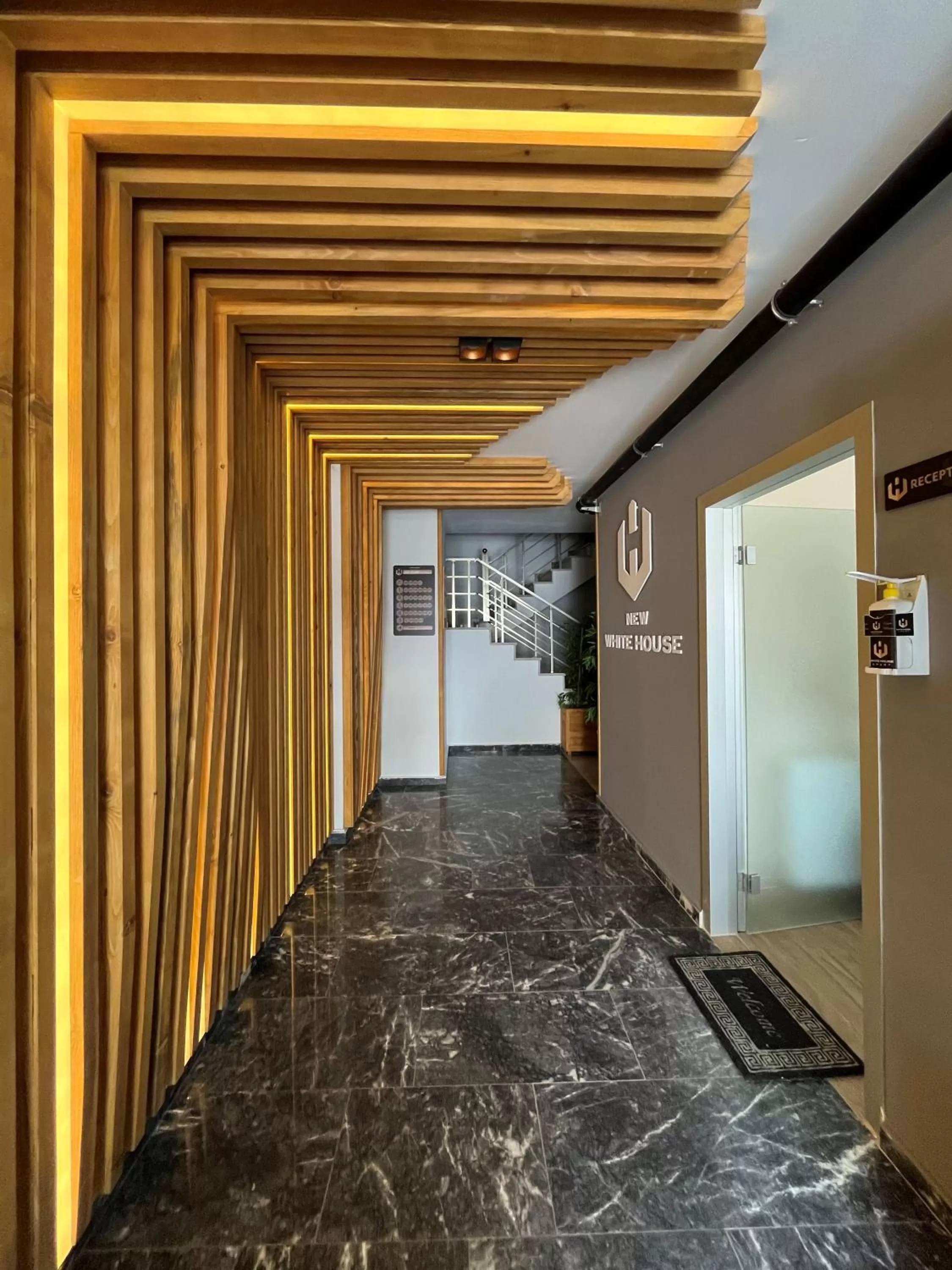 Lobby or reception in White House Apart