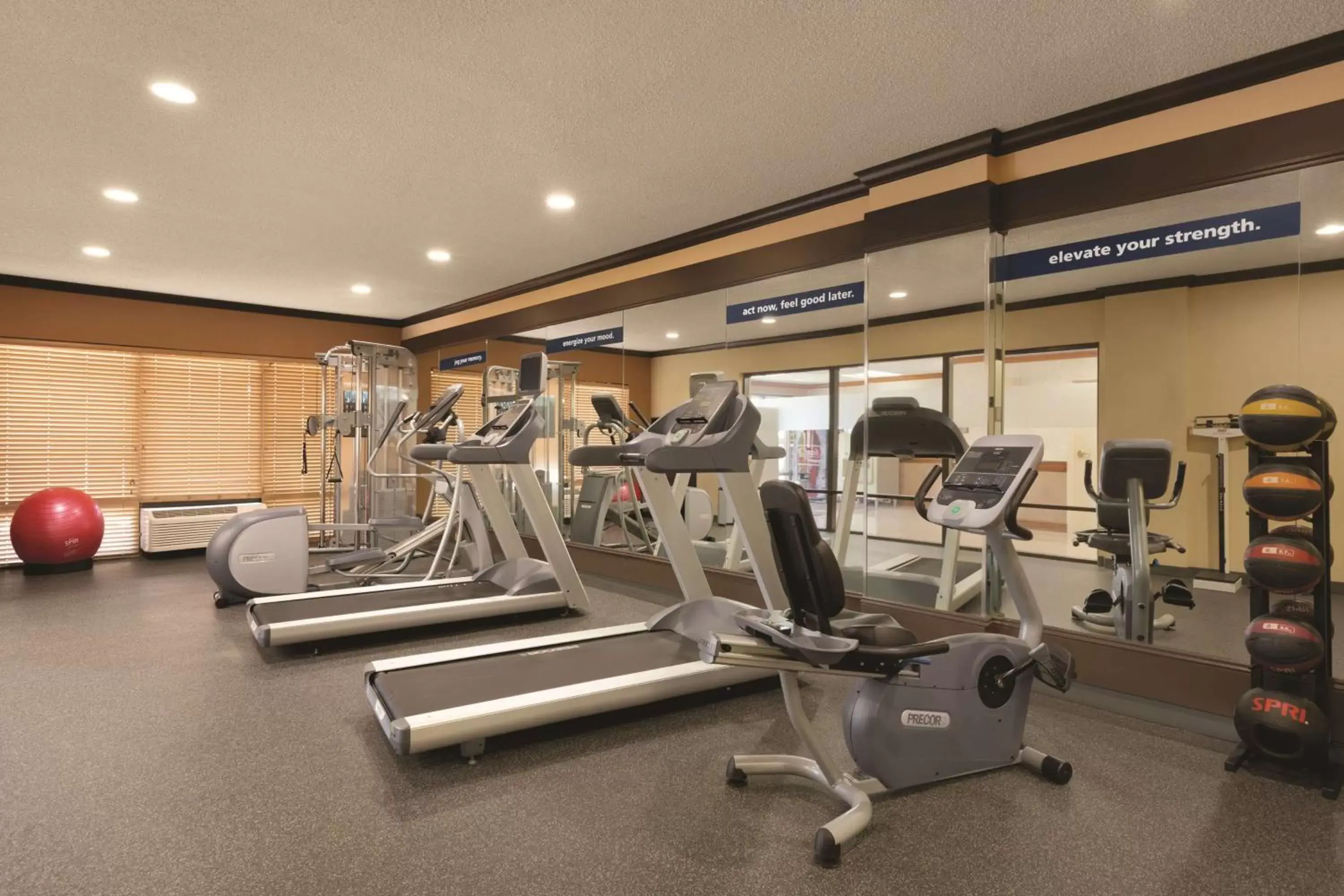 Activities, Fitness Center/Facilities in Country Inn & Suites by Radisson, Portland, TX
